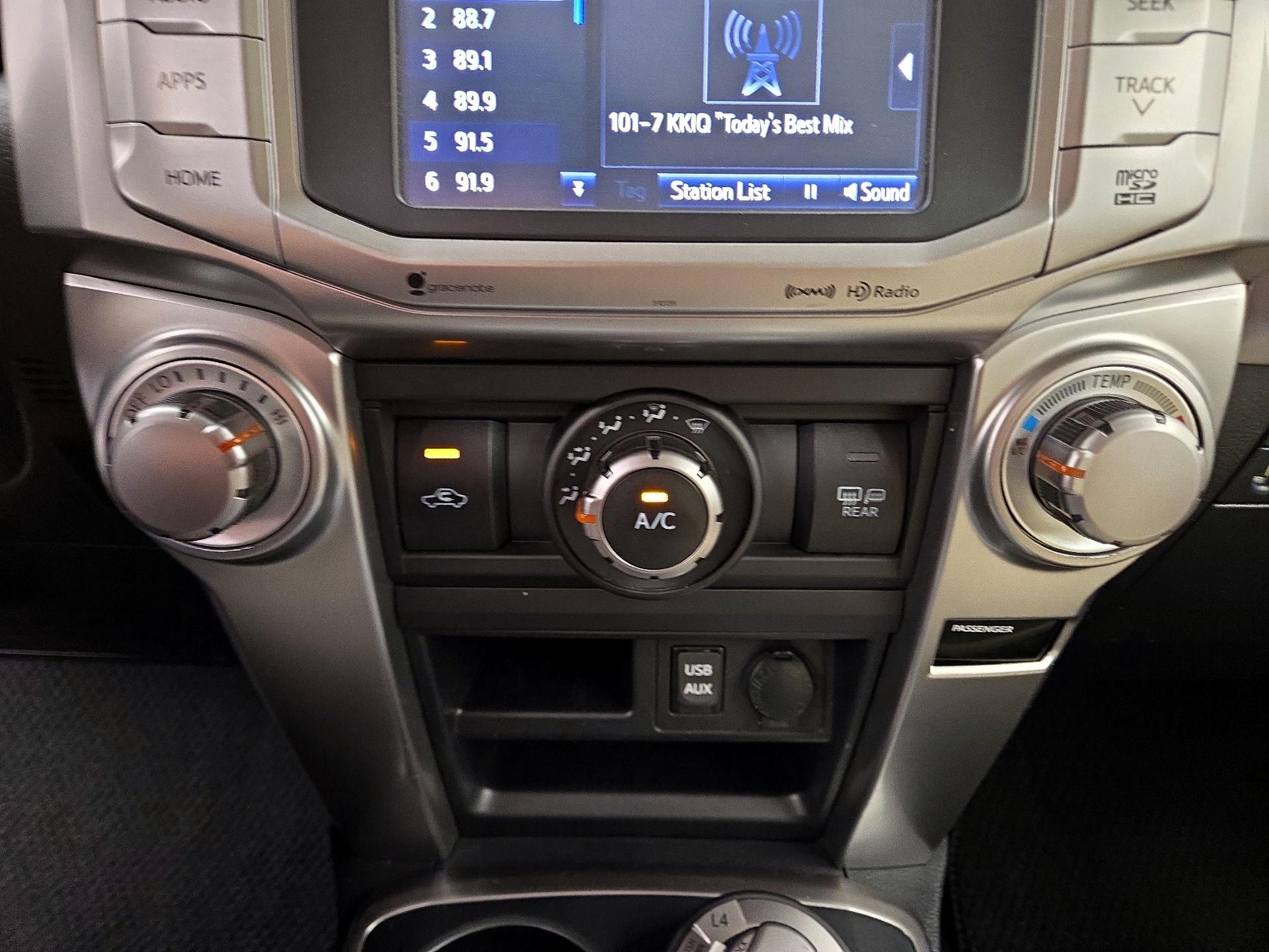 Thumbnail: 2016 Toyota 4Runner - 16