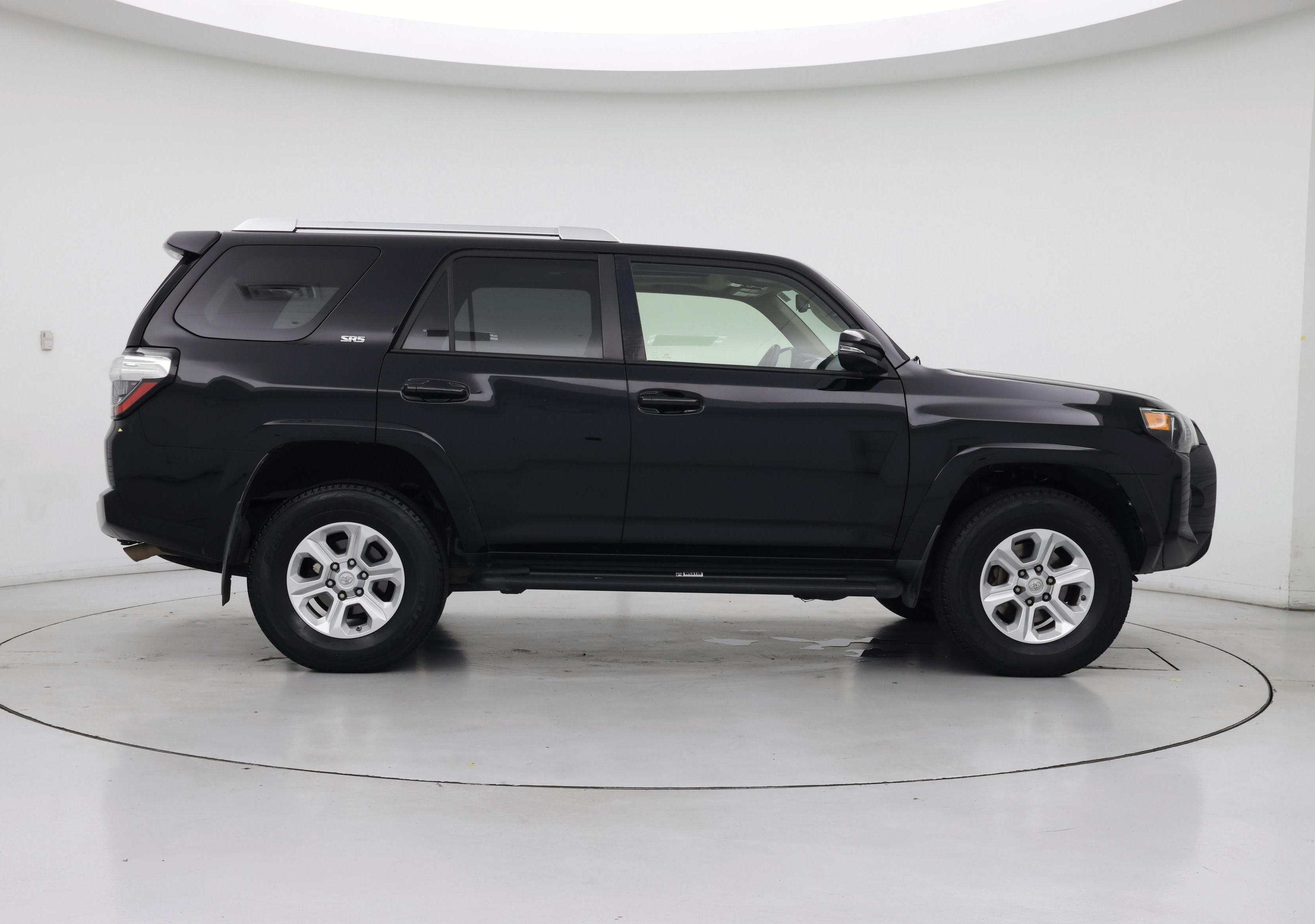 Thumbnail: 2016 Toyota 4Runner - 7