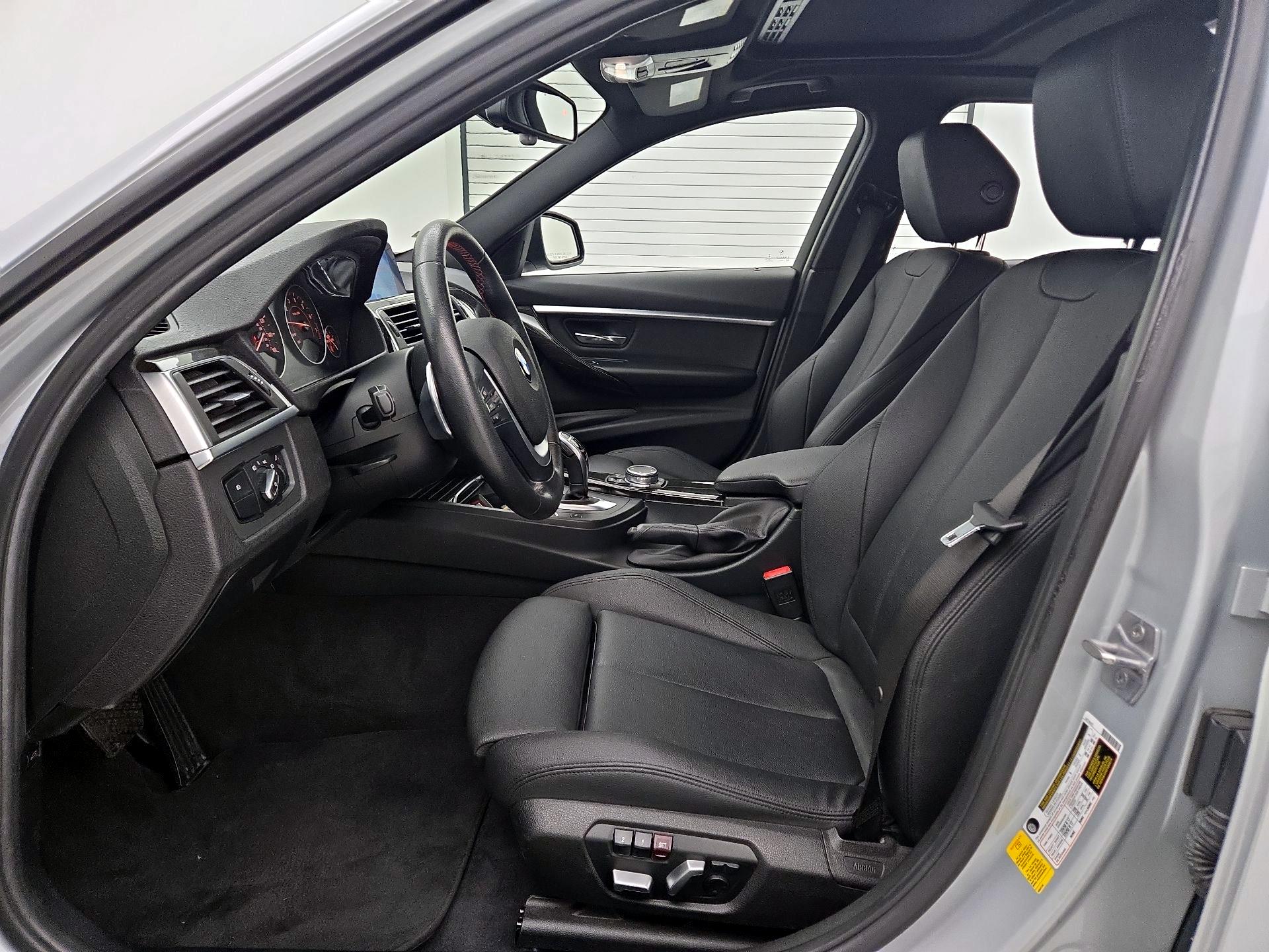 Thumbnail: 2016 BMW 3 Series - 11
