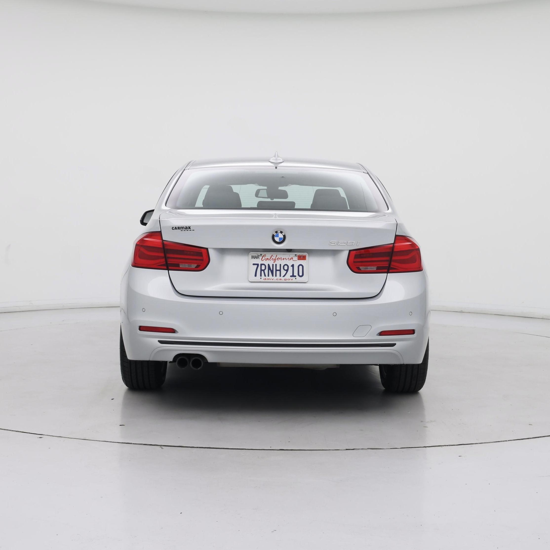 Thumbnail: 2016 BMW 3 Series - 6
