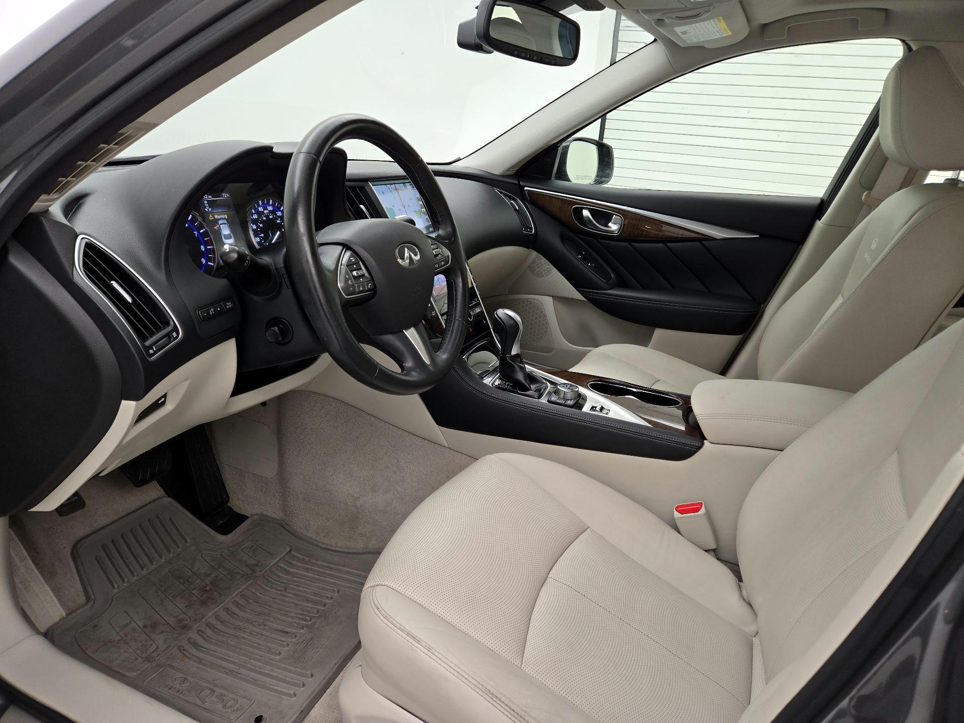 Thumbnail: 2014 INFINITI Q50 - 11