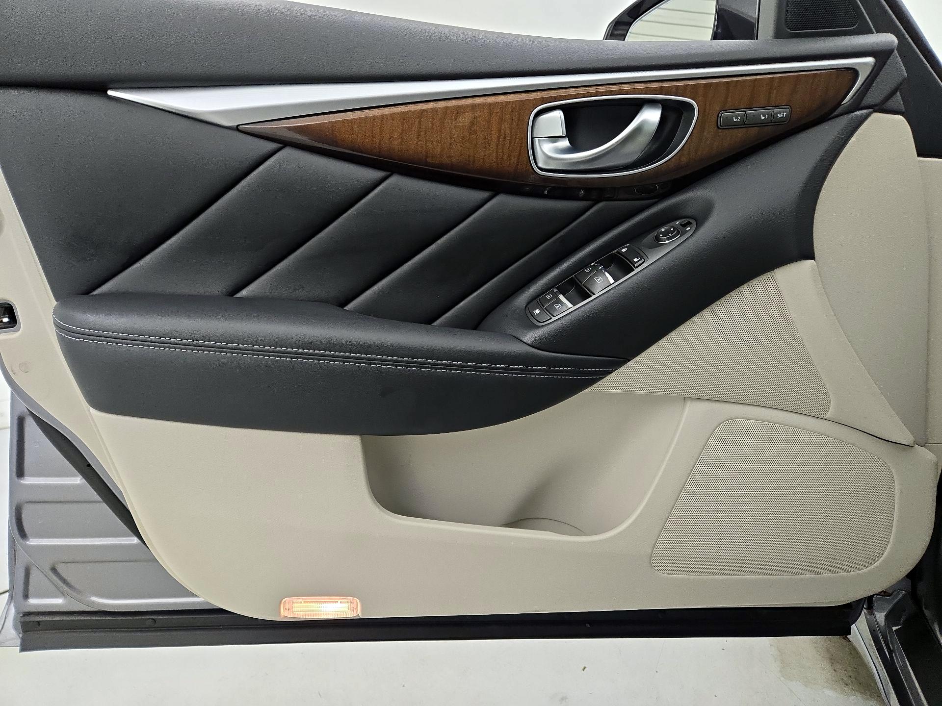 Thumbnail: 2014 INFINITI Q50 - 12