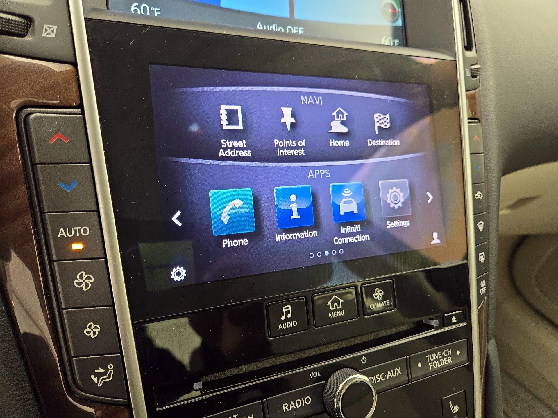 Thumbnail: 2014 INFINITI Q50 - 16