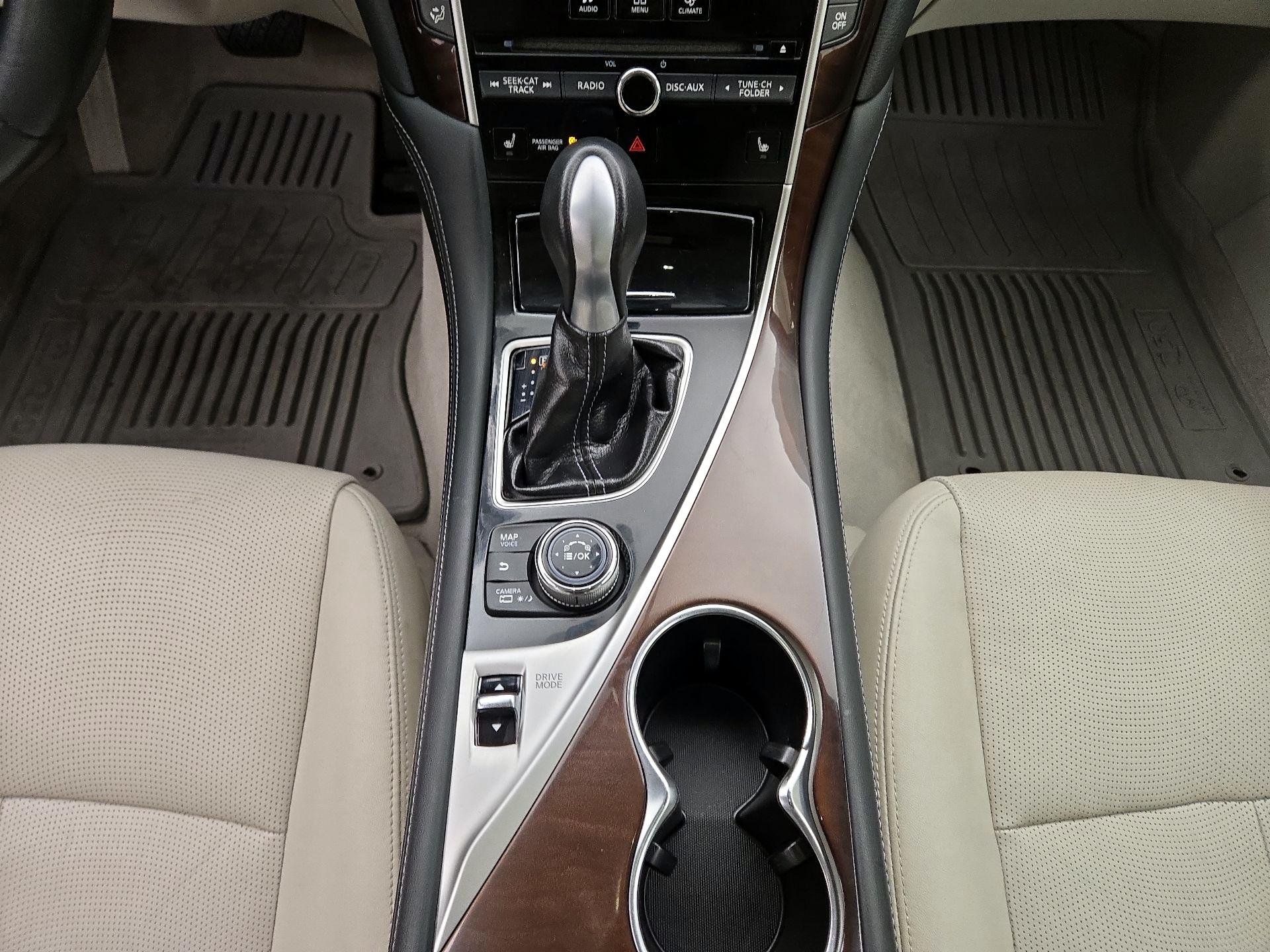 Thumbnail: 2014 INFINITI Q50 - 17