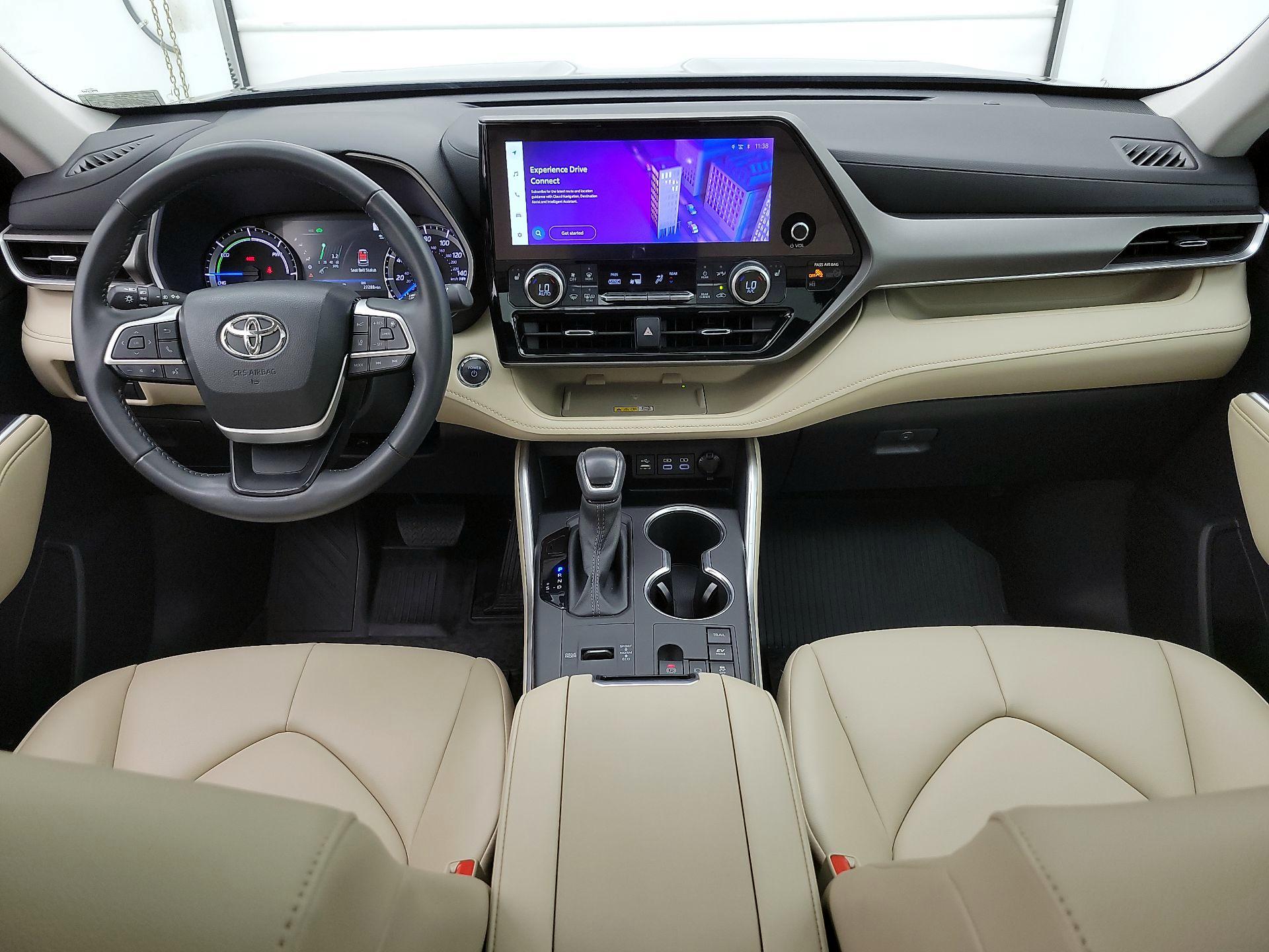 Thumbnail: 2023 Toyota Highlander - 9