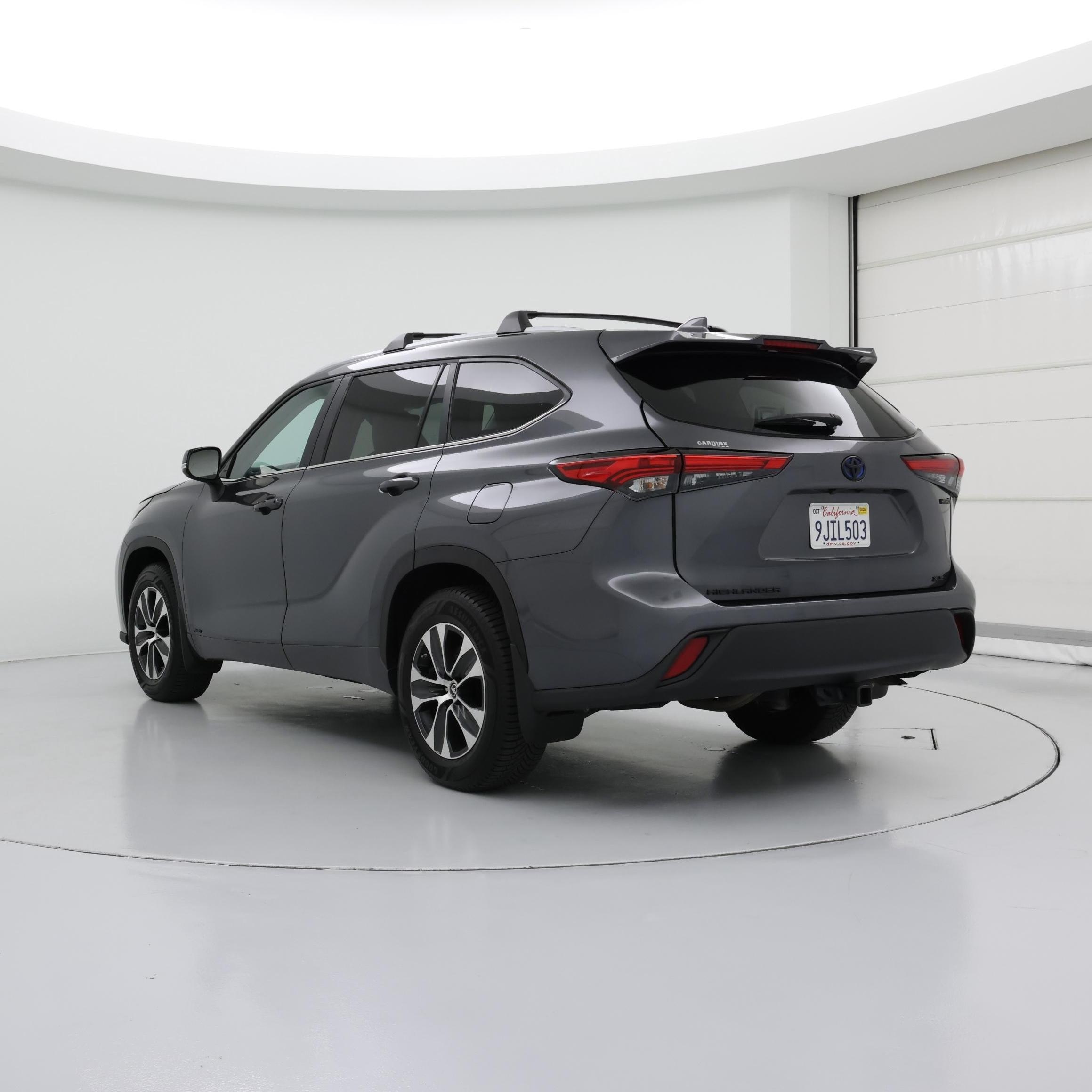 Thumbnail: 2023 Toyota Highlander - 2