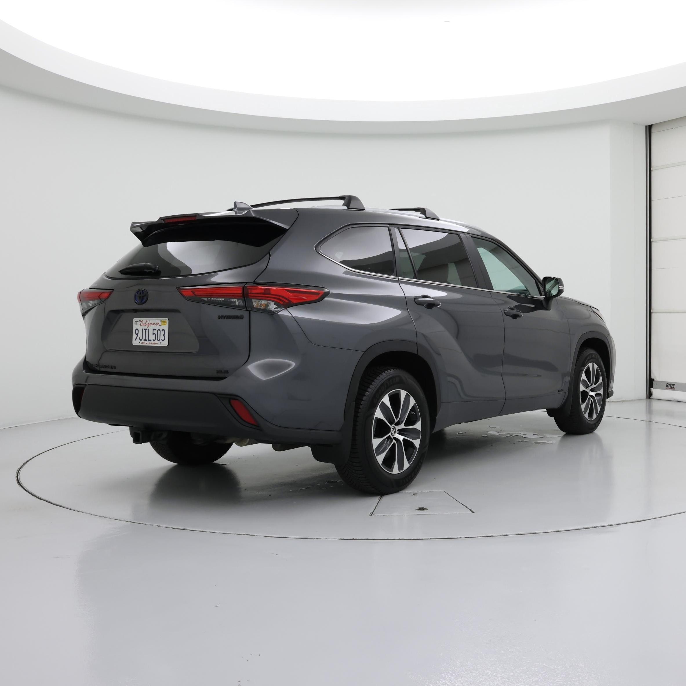 Thumbnail: 2023 Toyota Highlander - 8