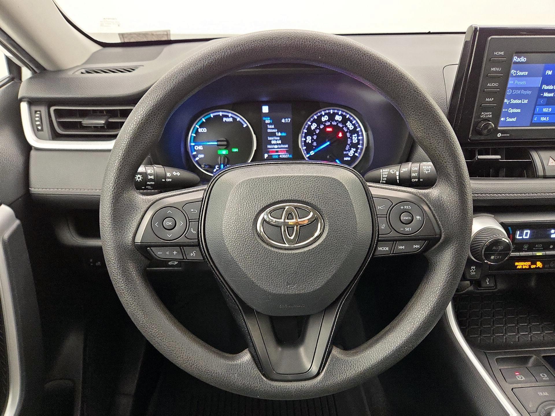 Thumbnail: 2021 Toyota RAV4 - 10