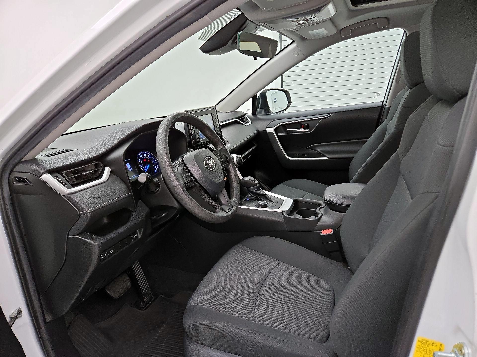 Thumbnail: 2021 Toyota RAV4 - 11