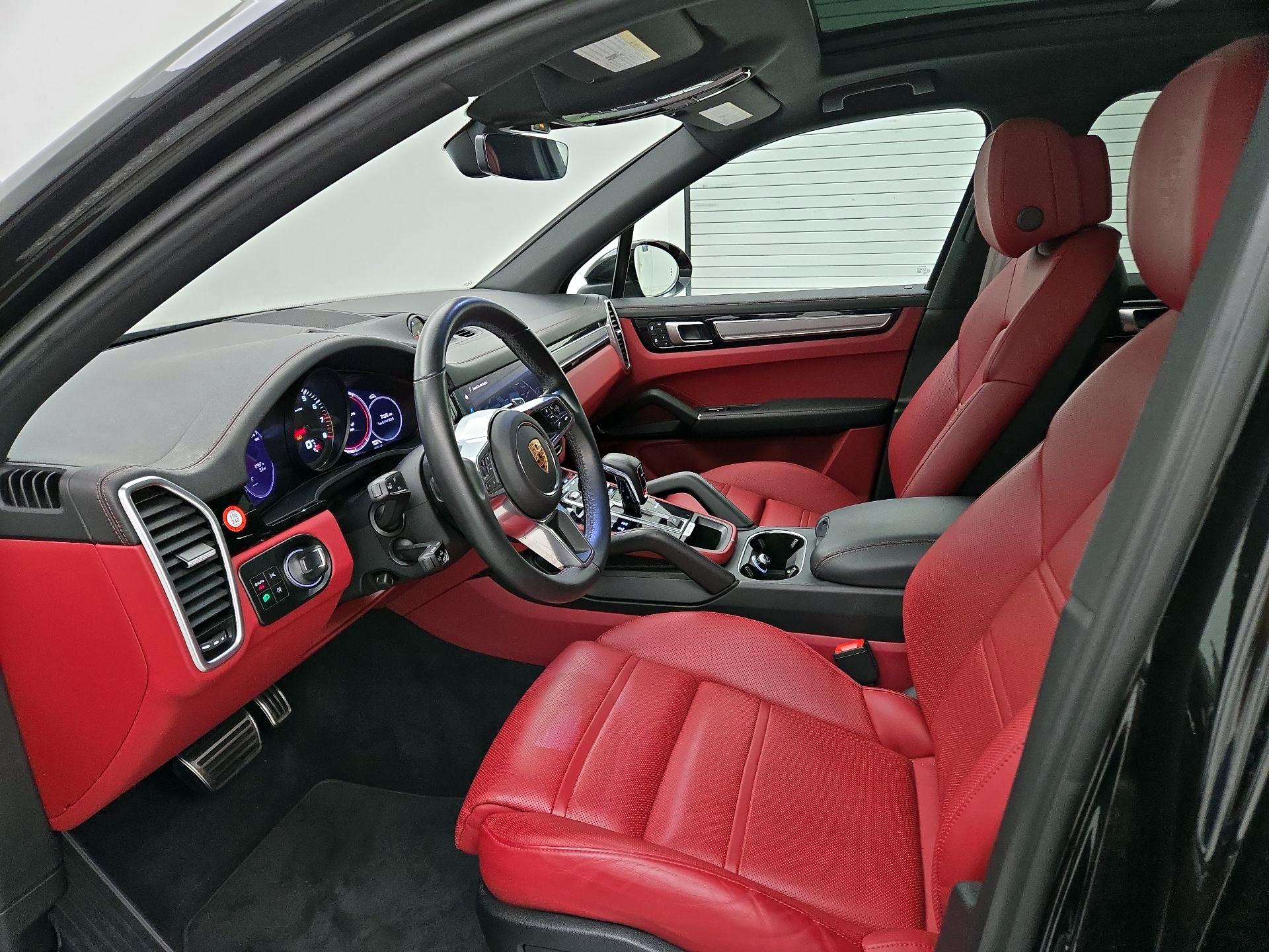 Thumbnail: 2023 Porsche Cayenne - 11