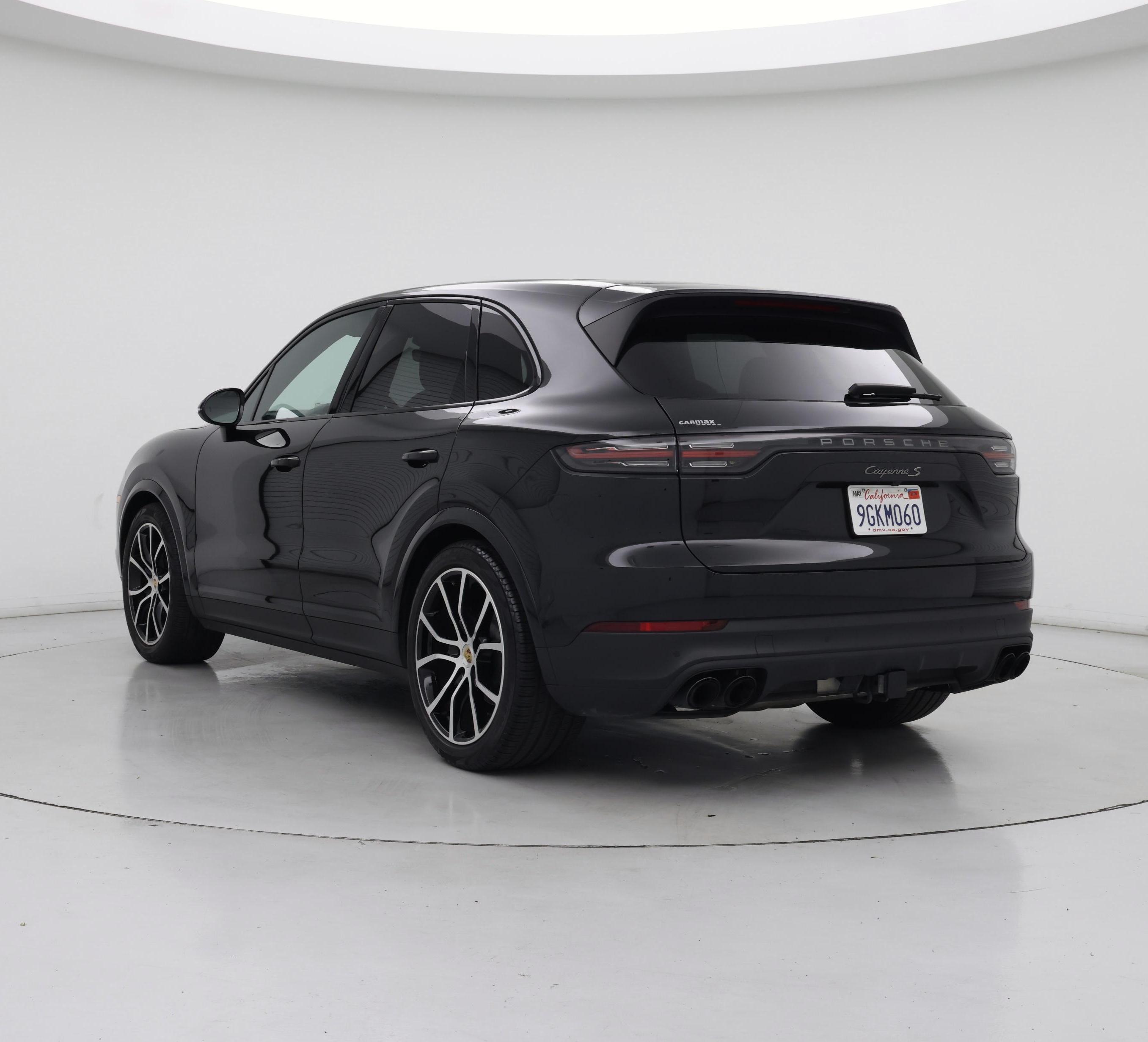 Thumbnail: 2023 Porsche Cayenne - 2