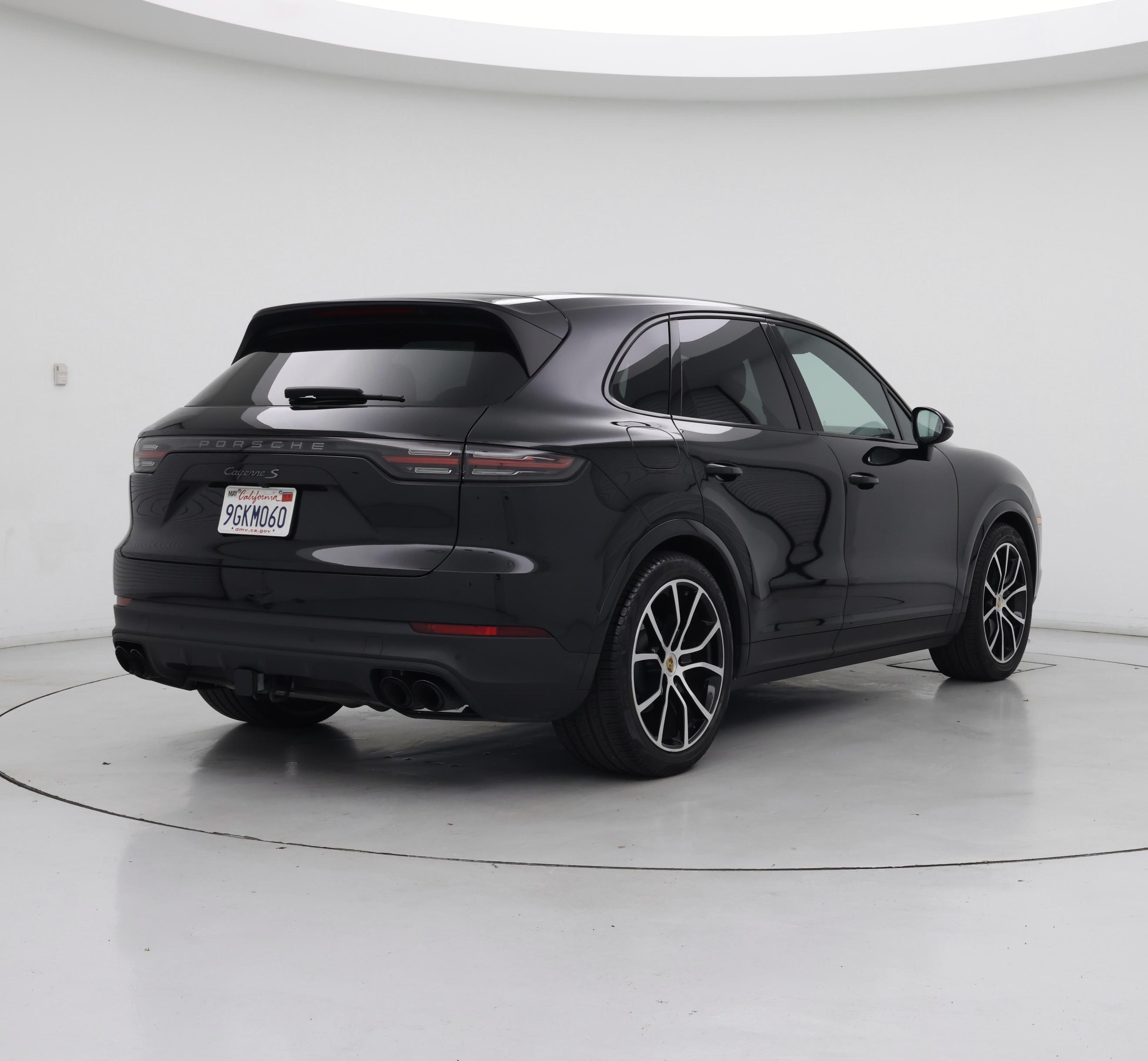 Thumbnail: 2023 Porsche Cayenne - 8