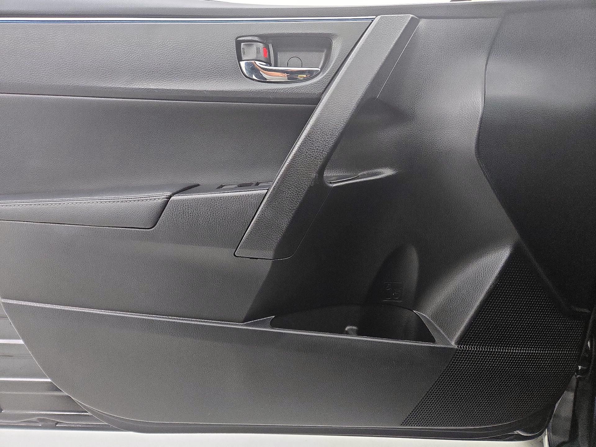 Thumbnail: 2016 Toyota Corolla - 12