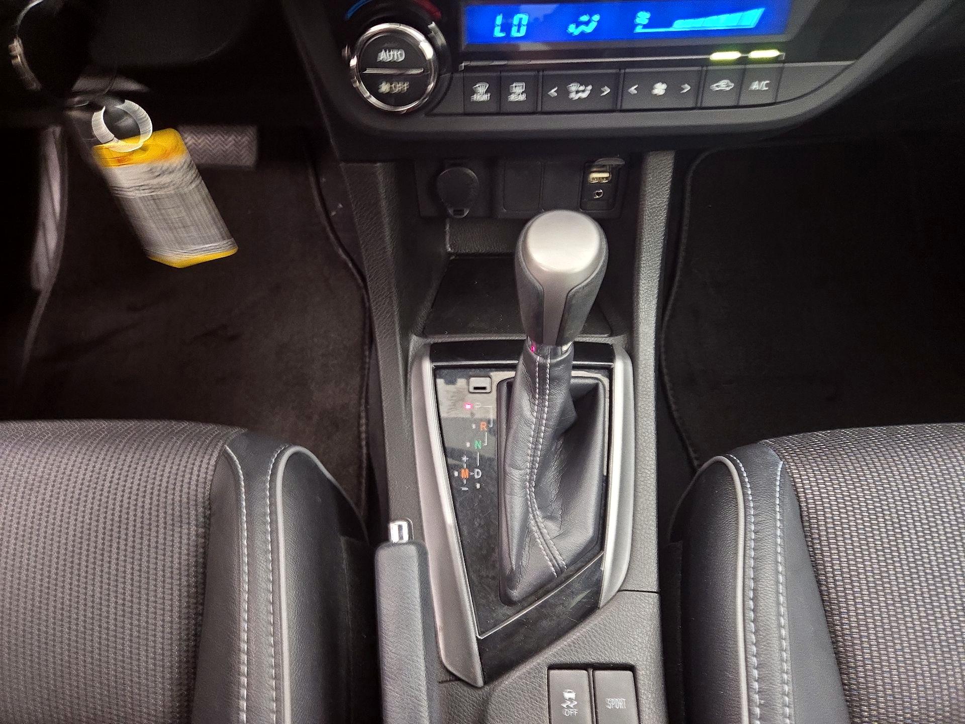 Thumbnail: 2016 Toyota Corolla - 17