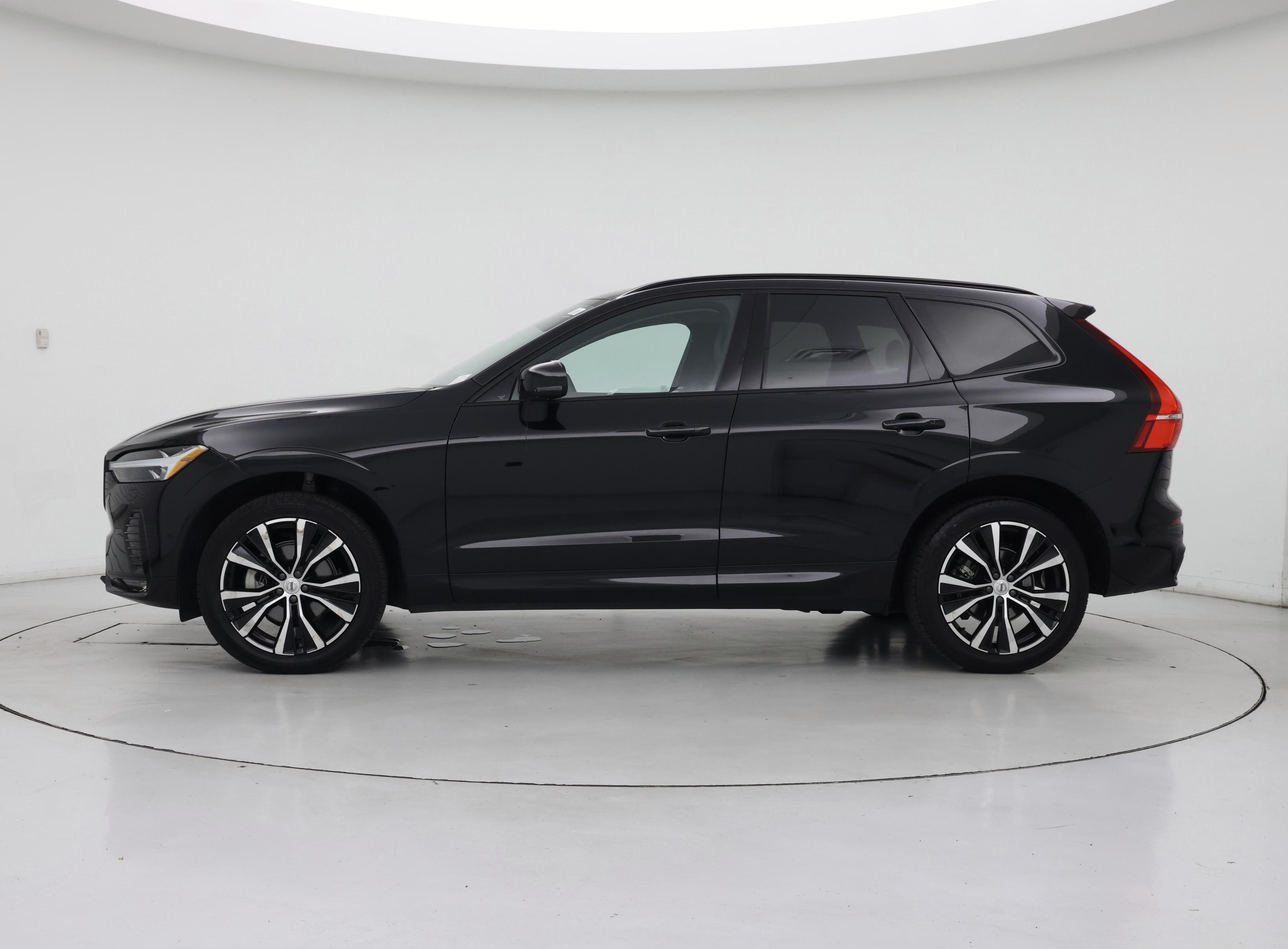 Thumbnail: 2024 Volvo XC60 - 3