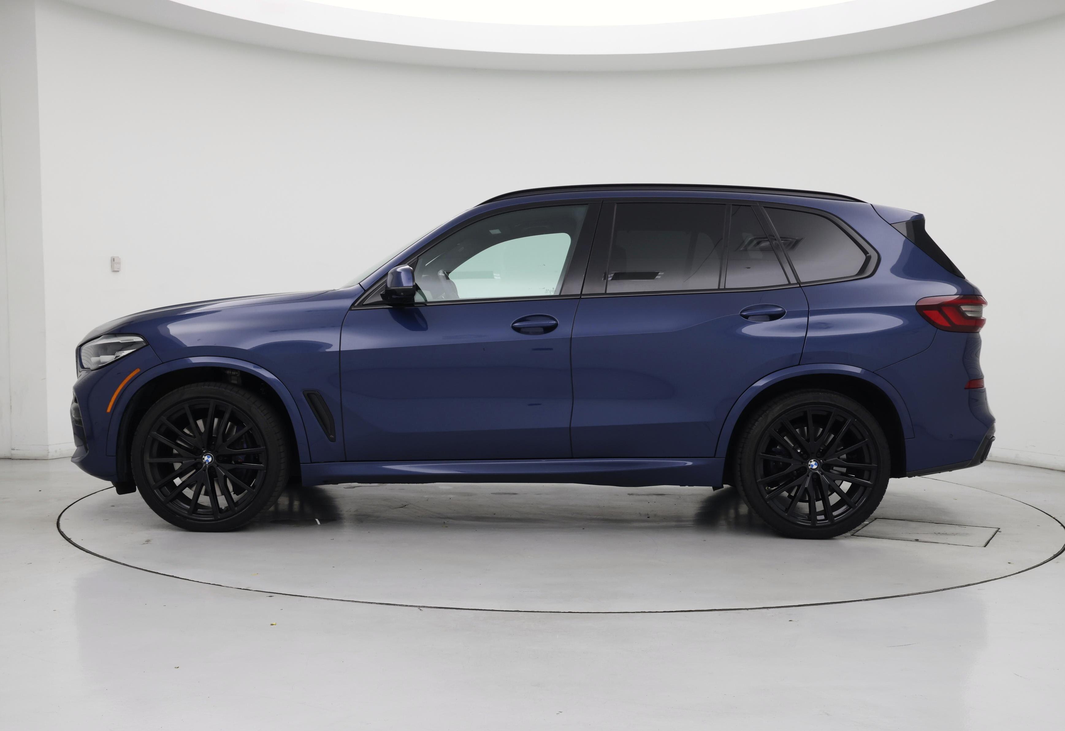 Thumbnail: 2021 BMW X5 - 3