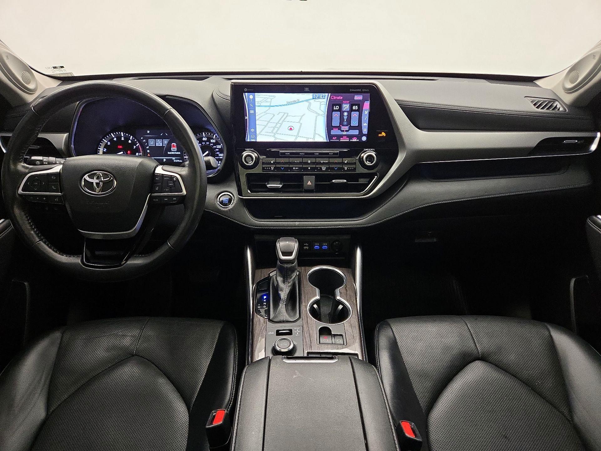 Thumbnail: 2022 Toyota Highlander - 9