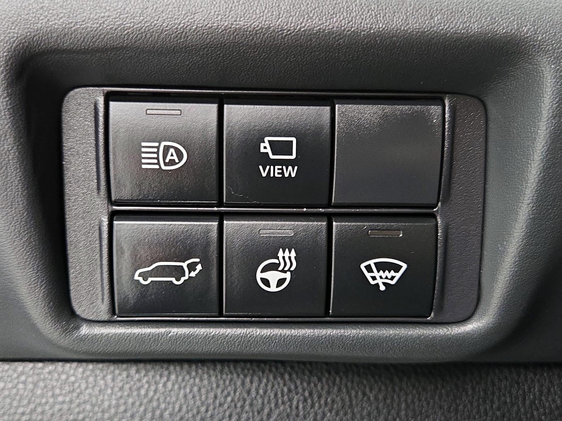 Thumbnail: 2022 Toyota Highlander - 13