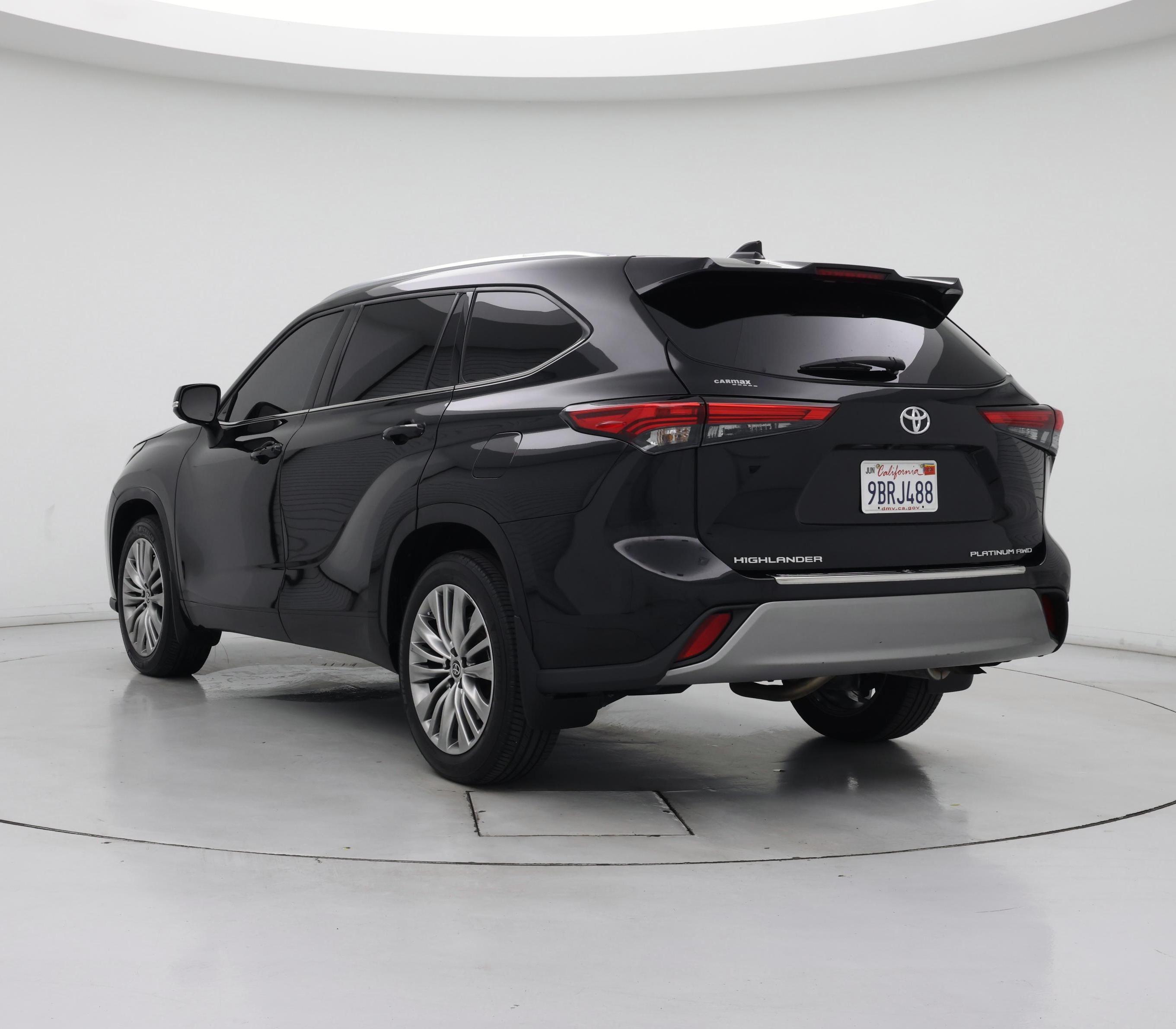 Thumbnail: 2022 Toyota Highlander - 2