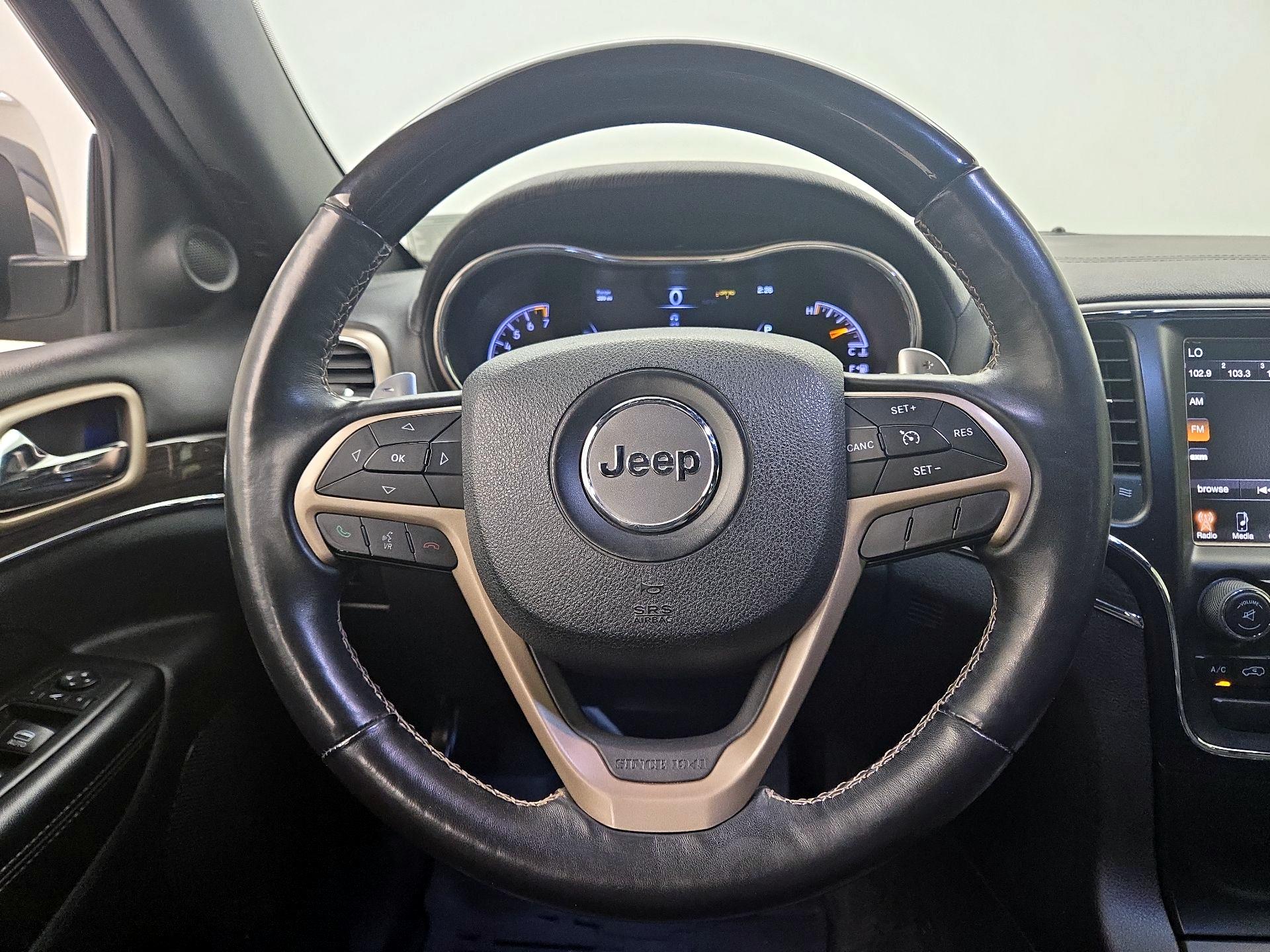 Thumbnail: 2015 Jeep Grand Cherokee - 10