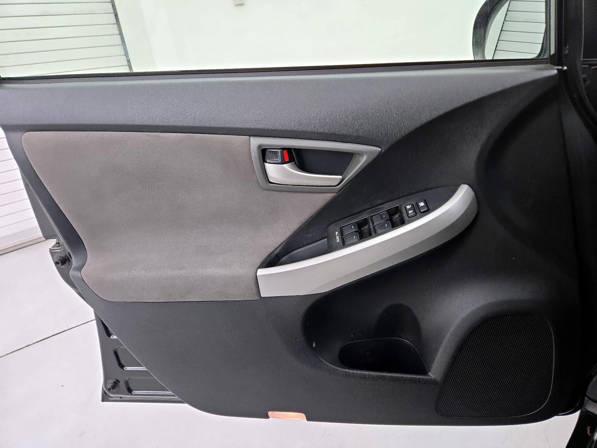Thumbnail: 2014 Toyota Prius - 12