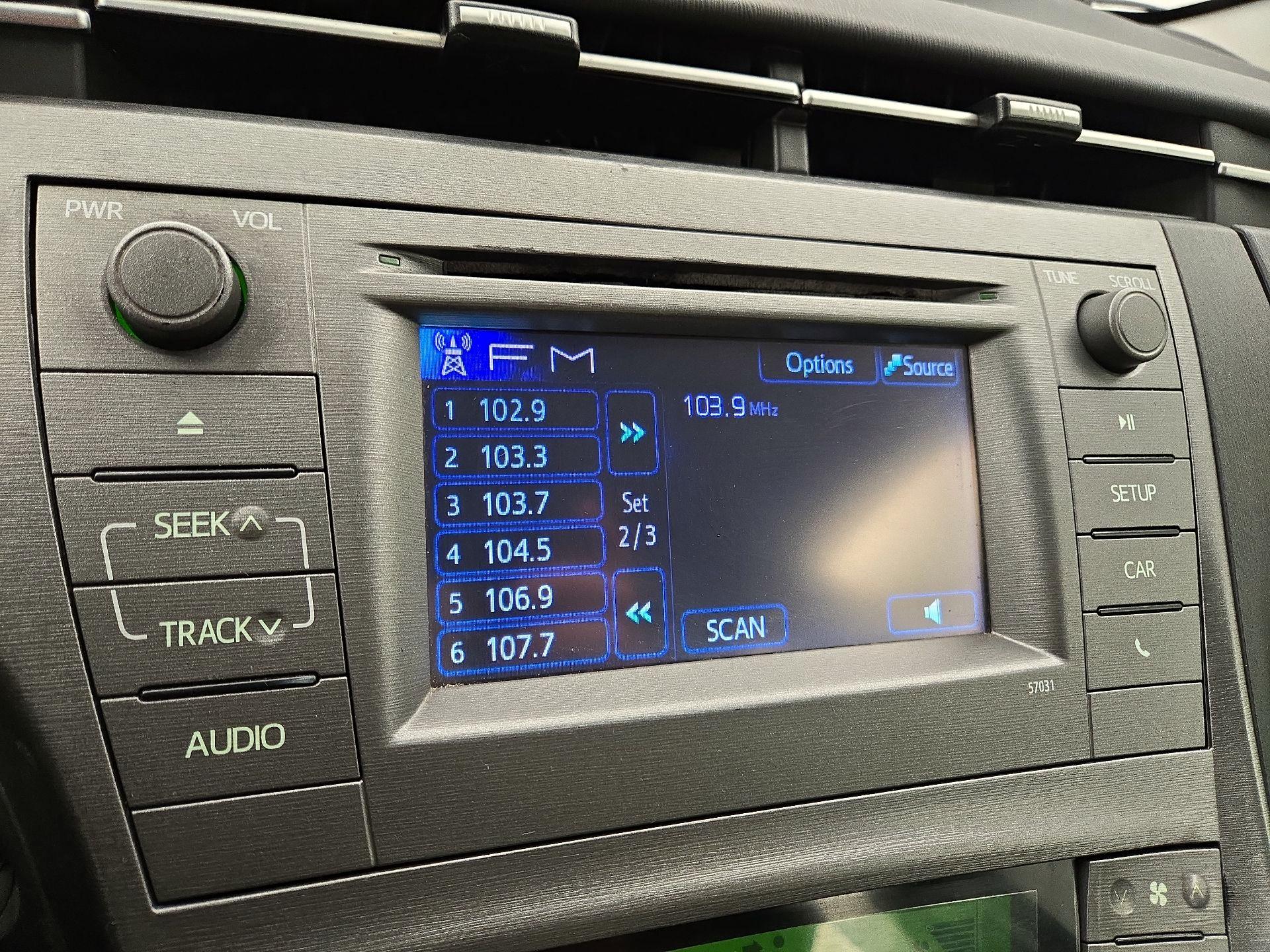 Thumbnail: 2014 Toyota Prius - 14