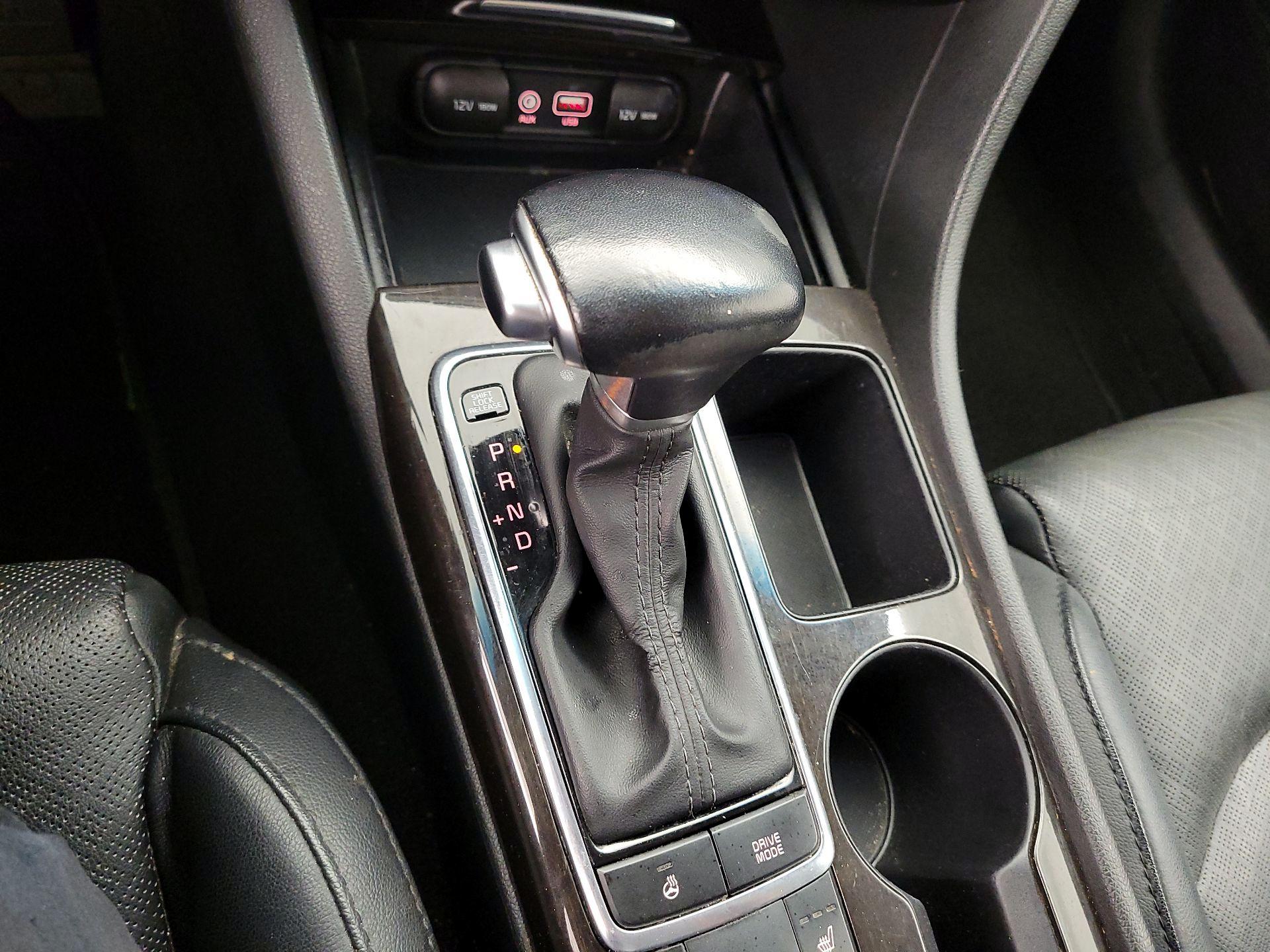 Thumbnail: 2016 Kia Optima - 18