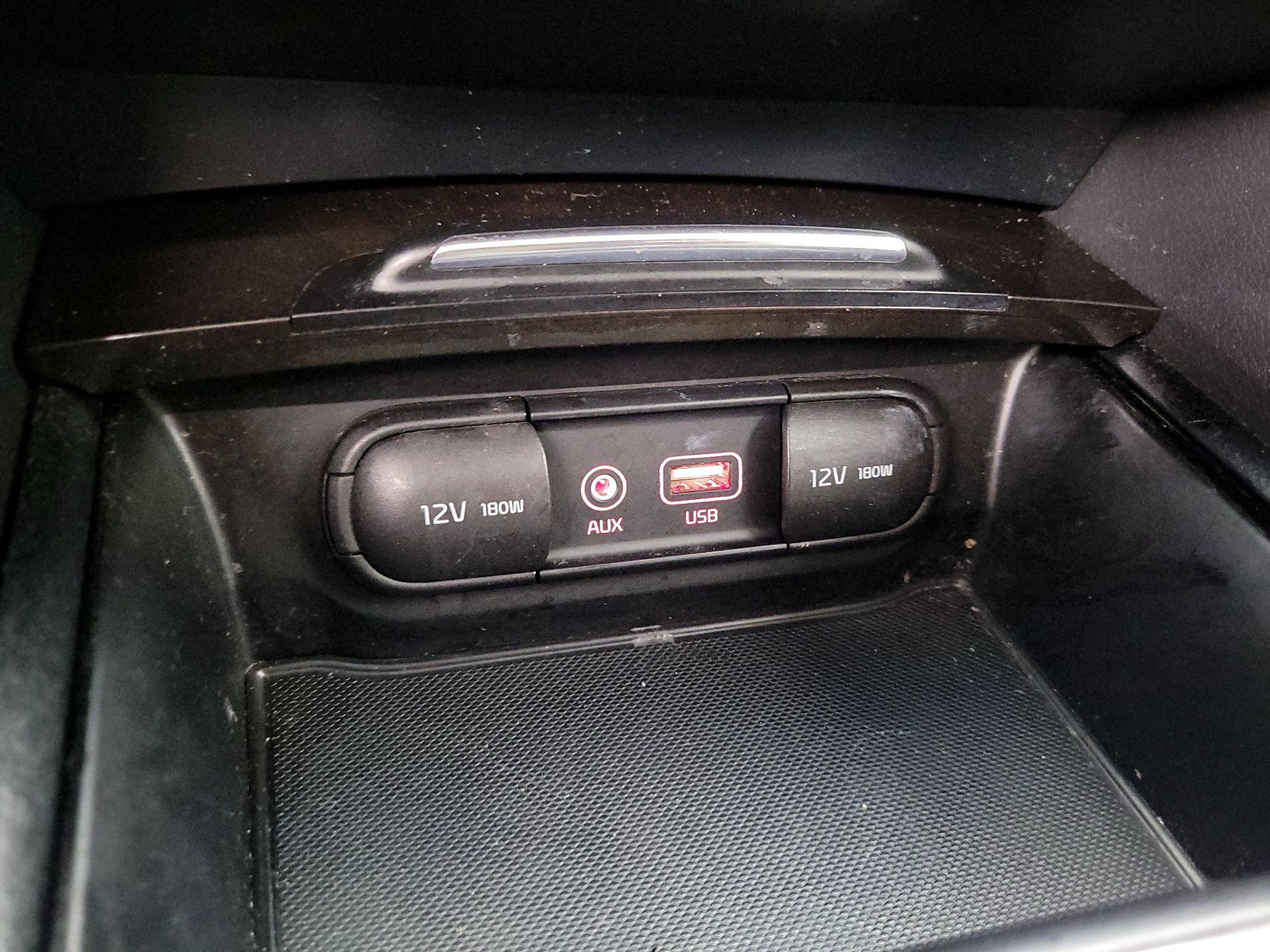 Thumbnail: 2016 Kia Optima - 19