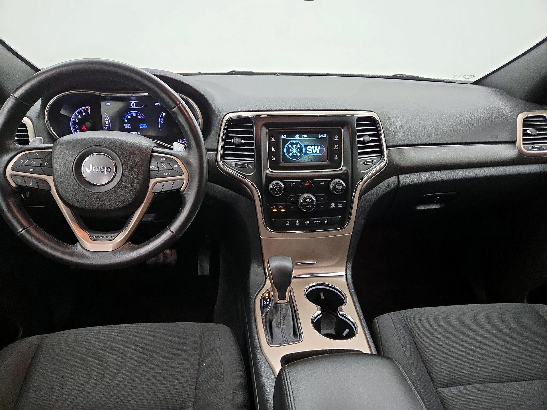 Thumbnail: 2016 Jeep Grand Cherokee - 9