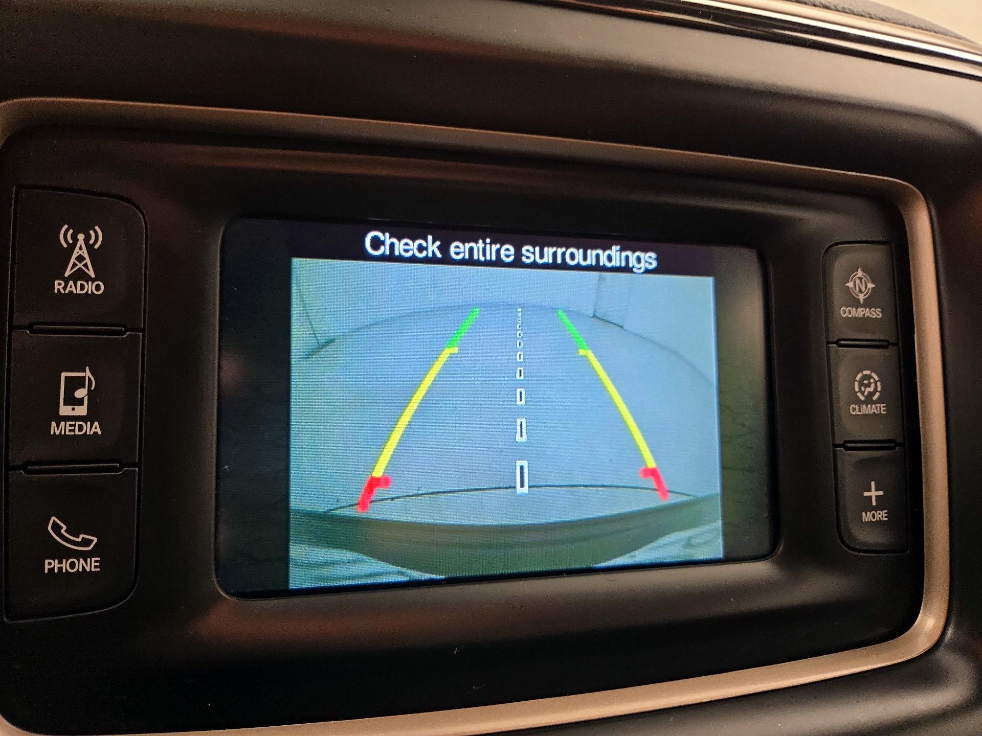 Thumbnail: 2016 Jeep Grand Cherokee - 14