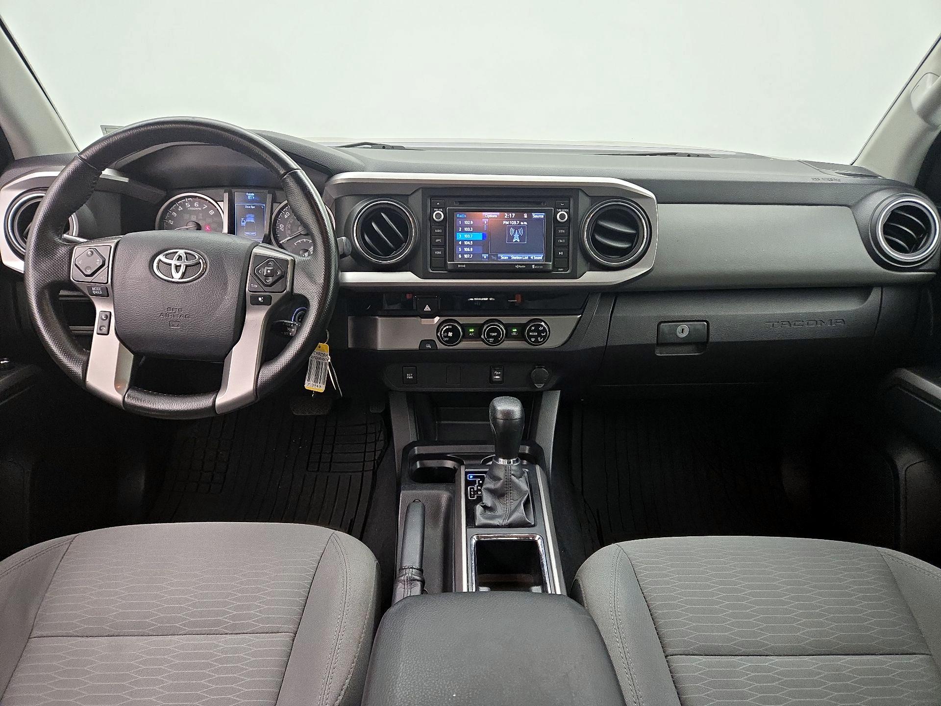 Thumbnail: 2017 Toyota Tacoma - 9