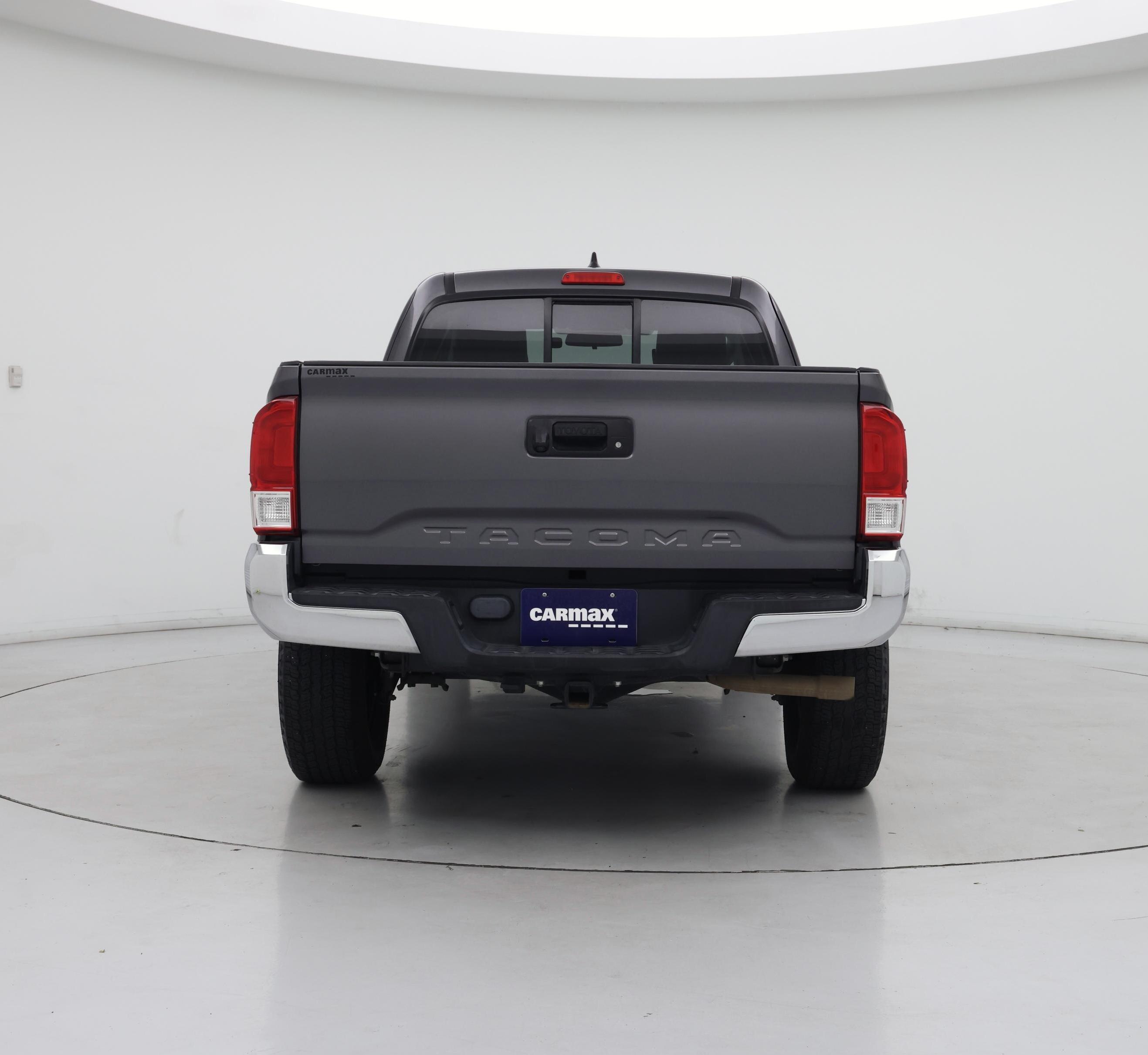 Thumbnail: 2017 Toyota Tacoma - 6