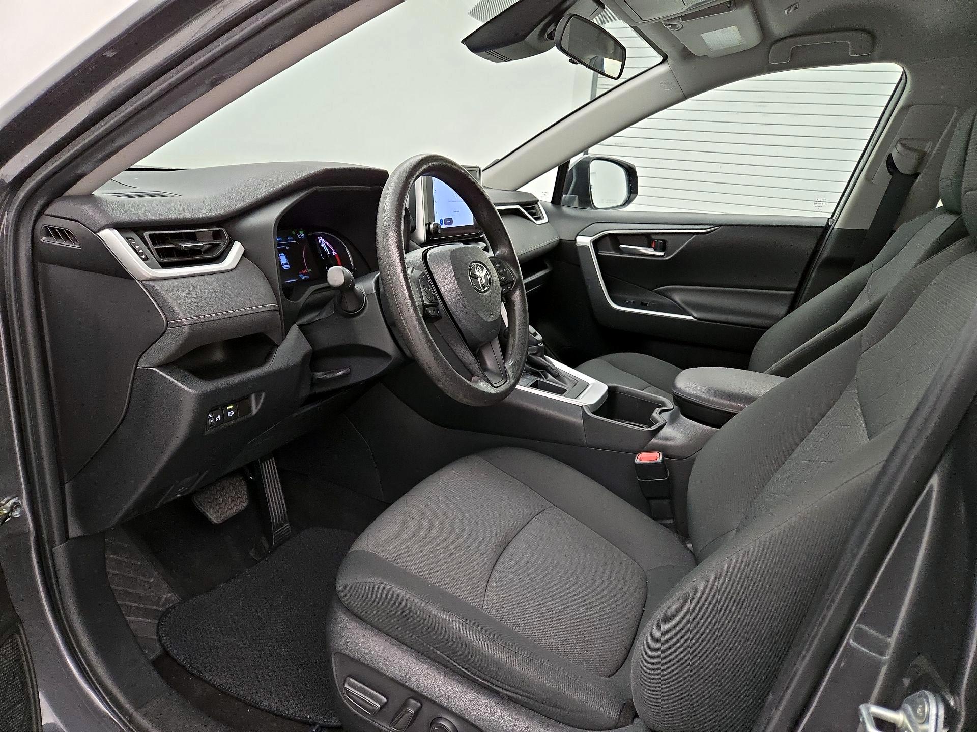 Thumbnail: 2023 Toyota RAV4 - 11
