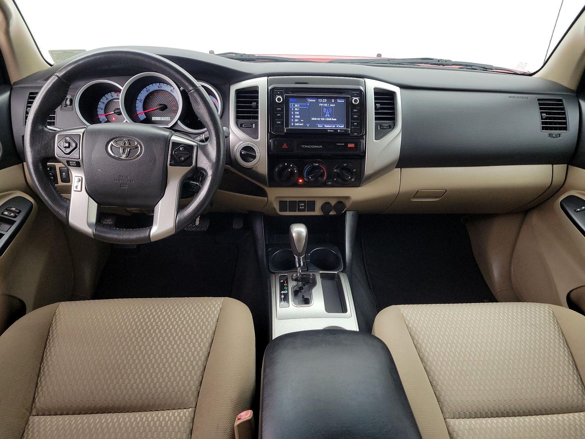 Thumbnail: 2015 Toyota Tacoma - 9