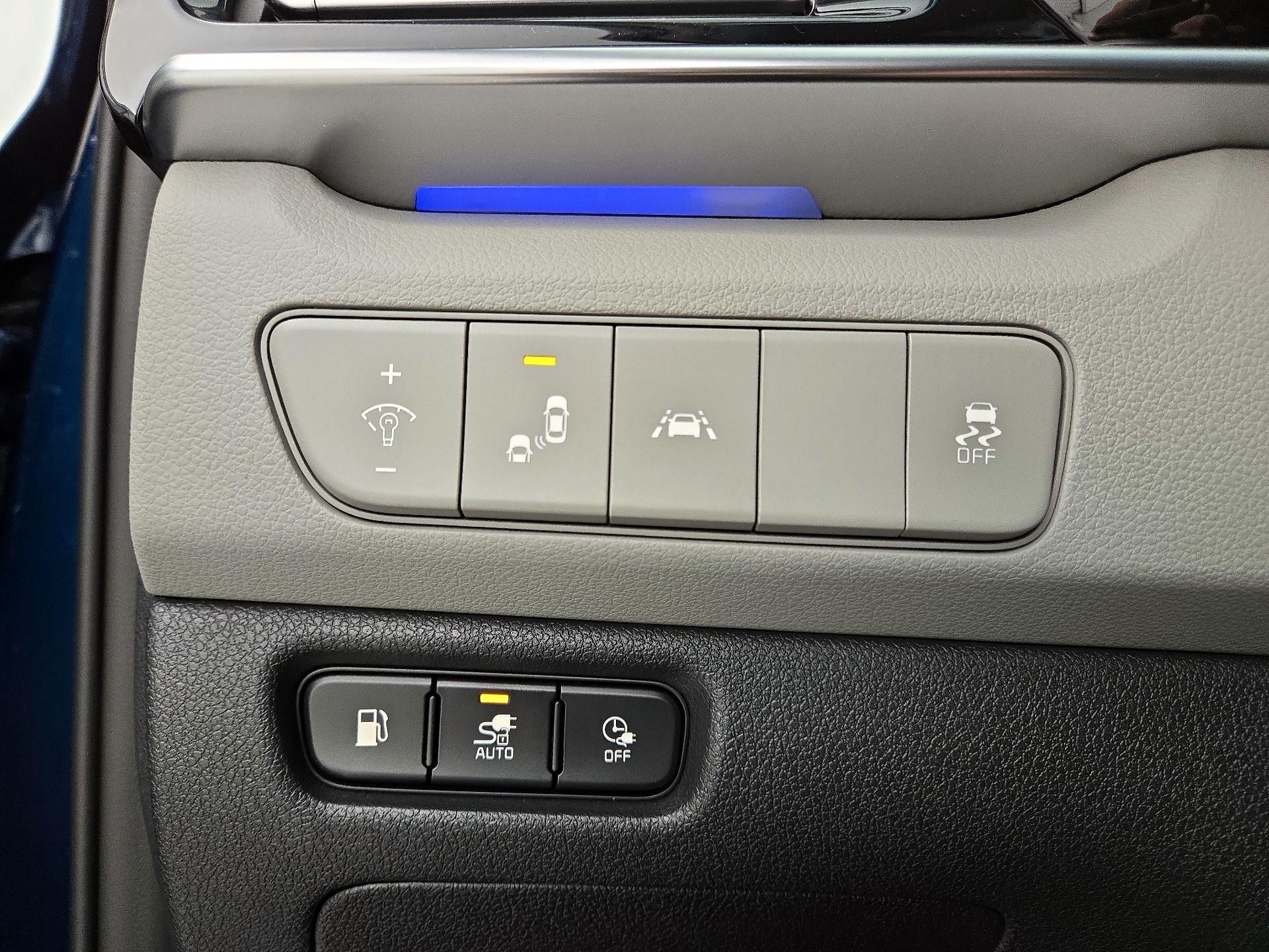 Thumbnail: 2021 Kia Niro - 13