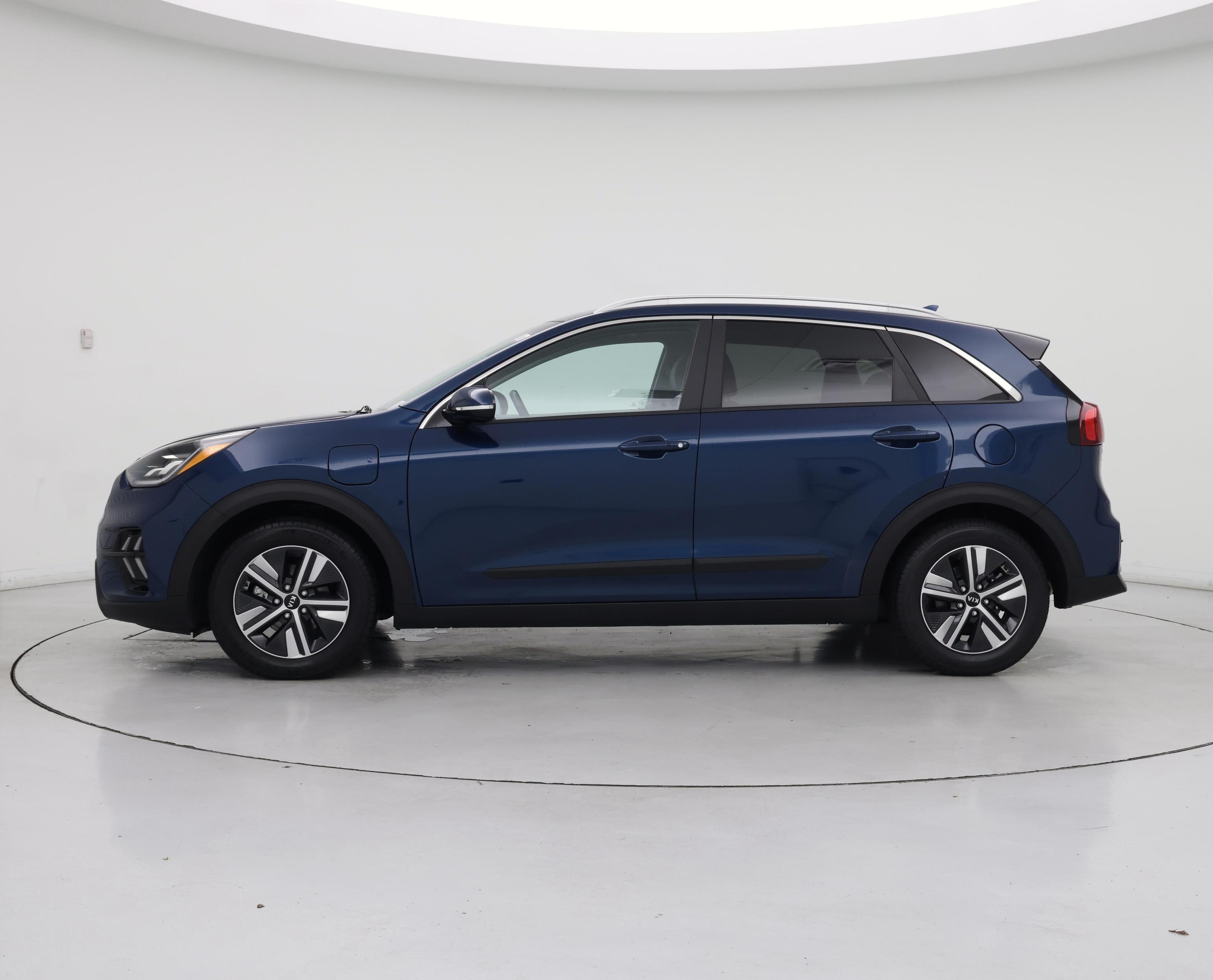 Thumbnail: 2021 Kia Niro - 3