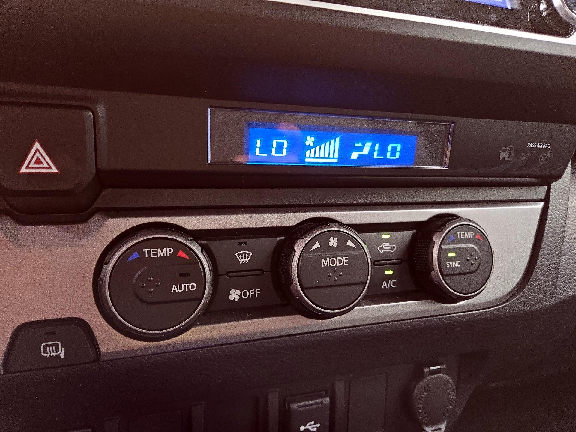Thumbnail: 2022 Toyota Tacoma - 16