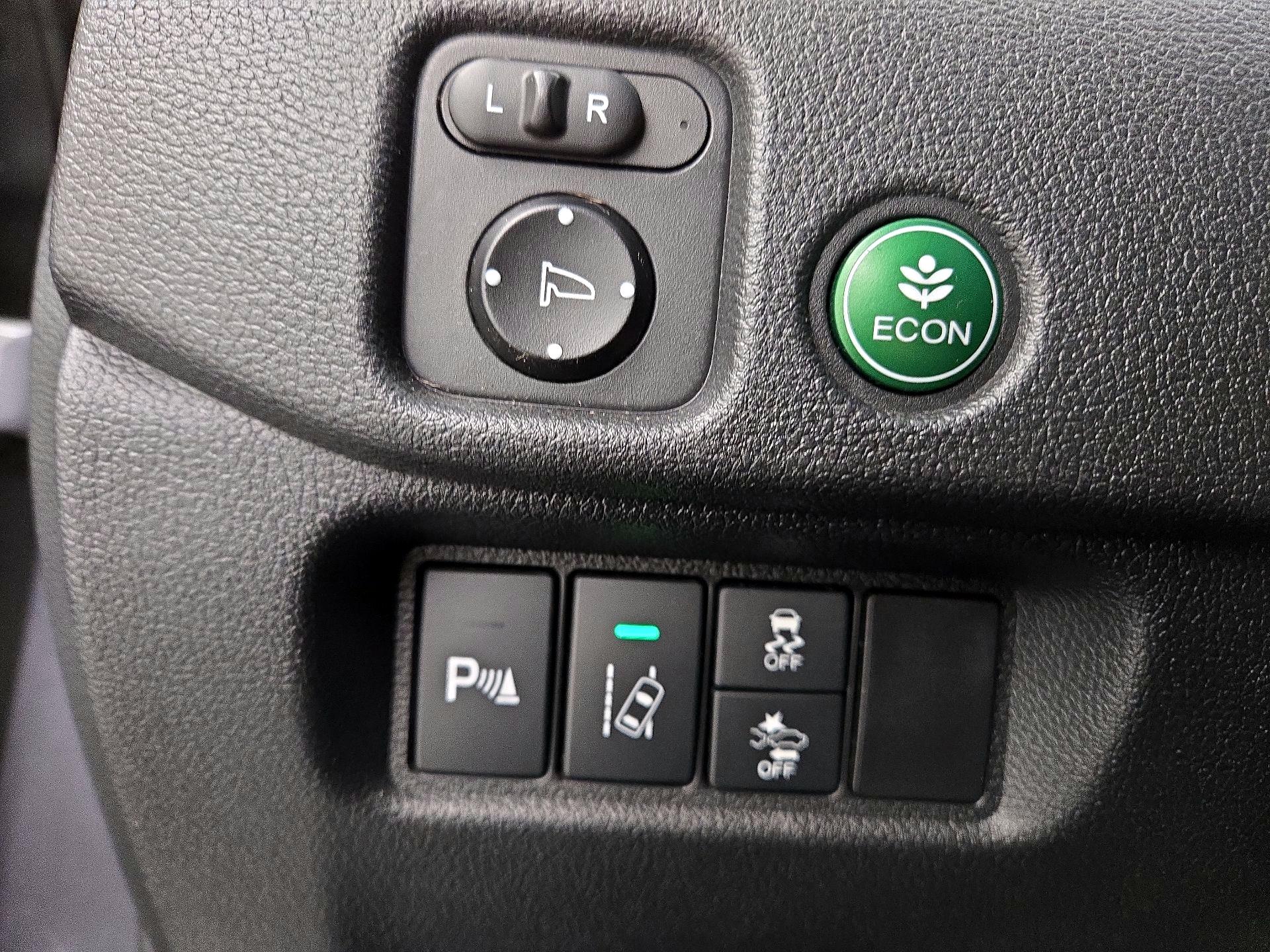 Thumbnail: 2016 Honda Pilot - 13