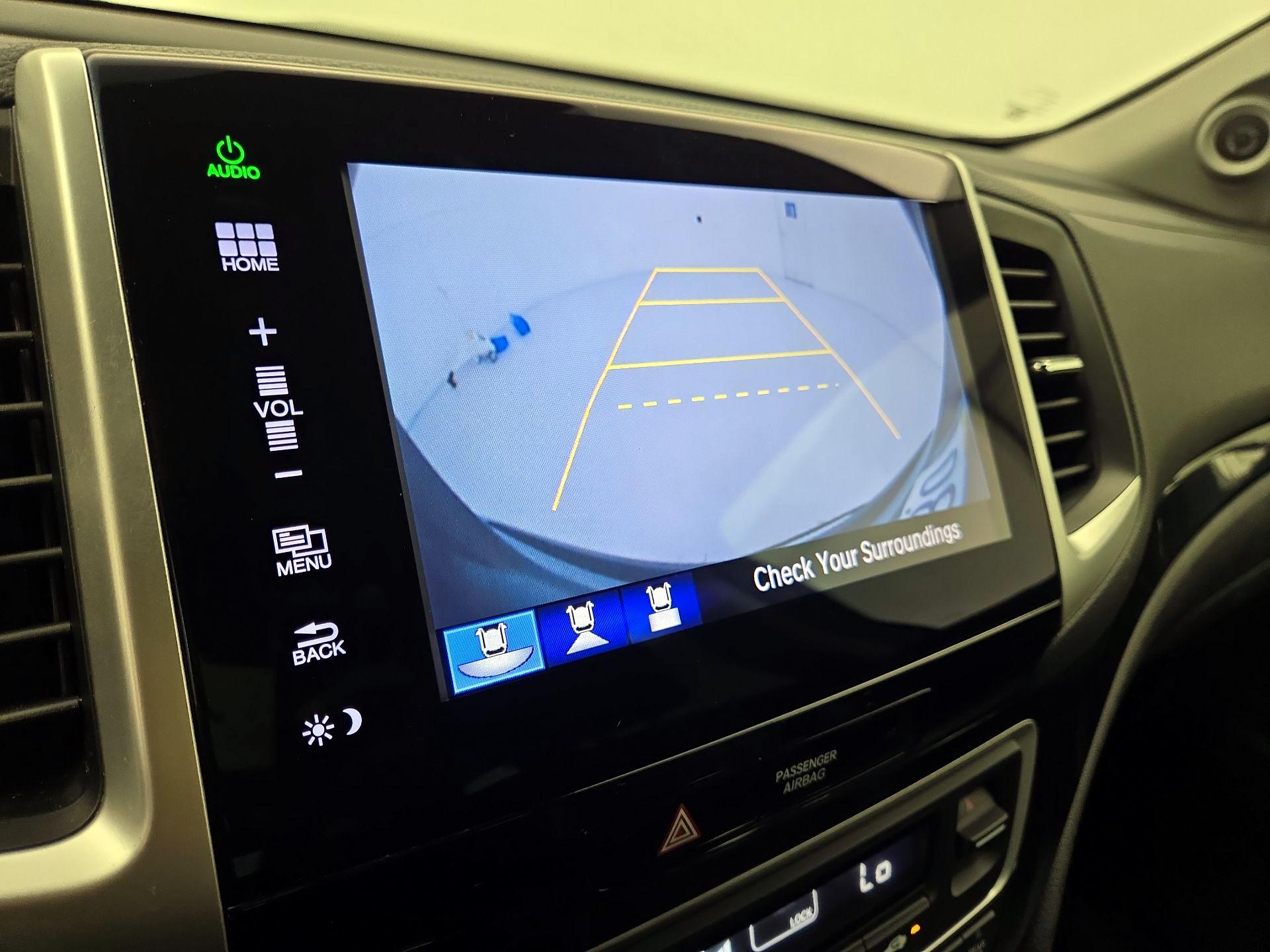 Thumbnail: 2016 Honda Pilot - 14