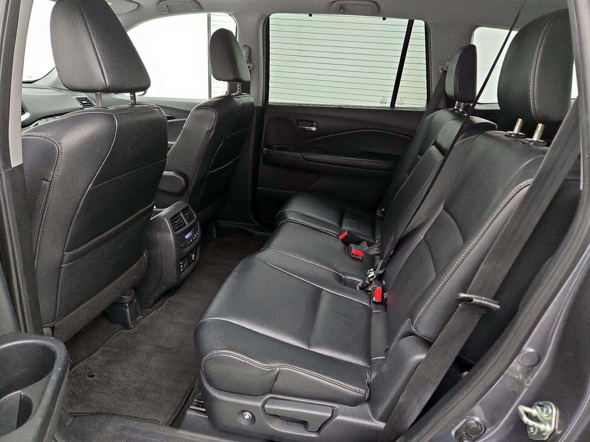 Thumbnail: 2016 Honda Pilot - 18