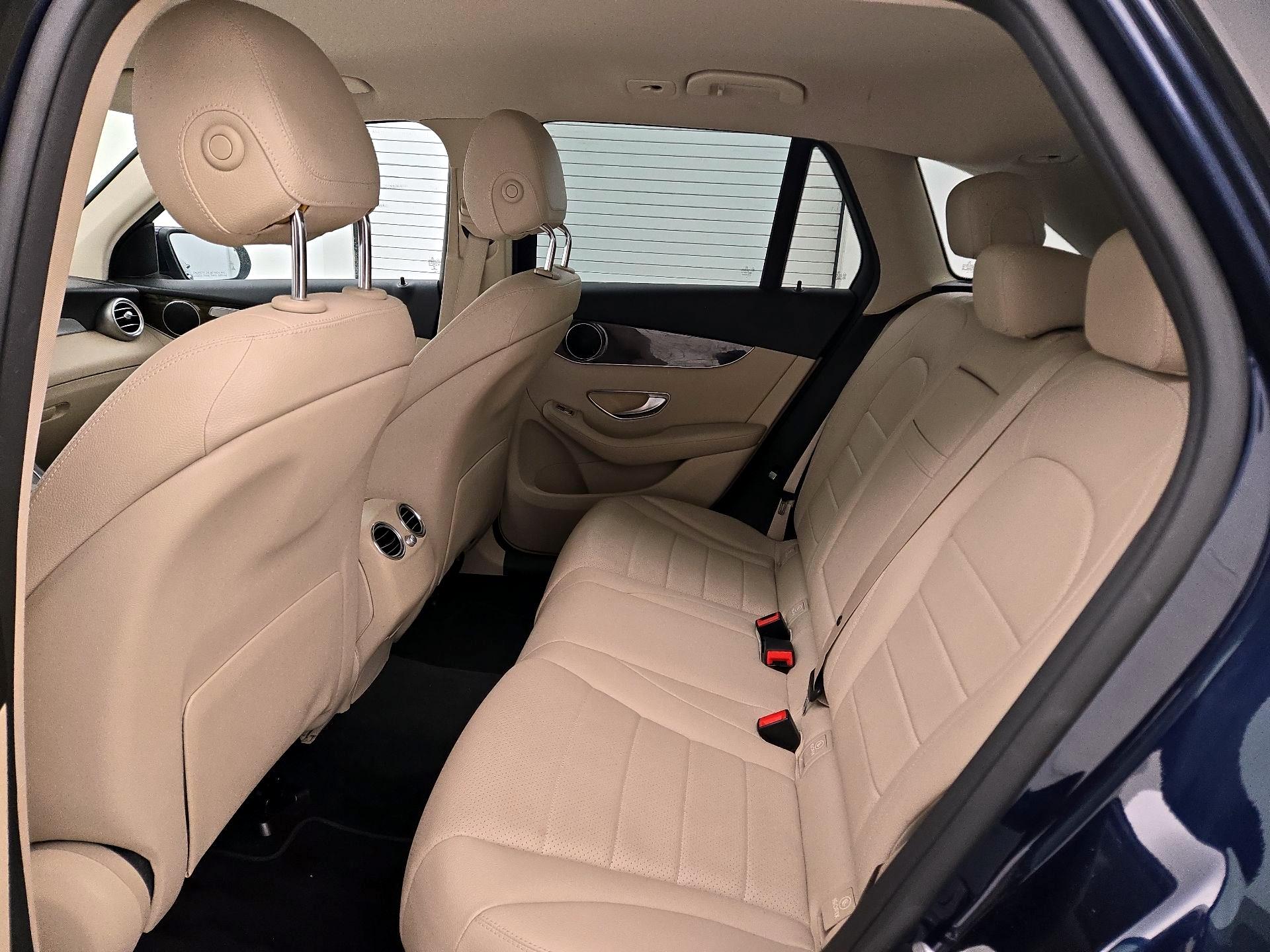 Thumbnail: 2016 Mercedes-Benz GLC - 18