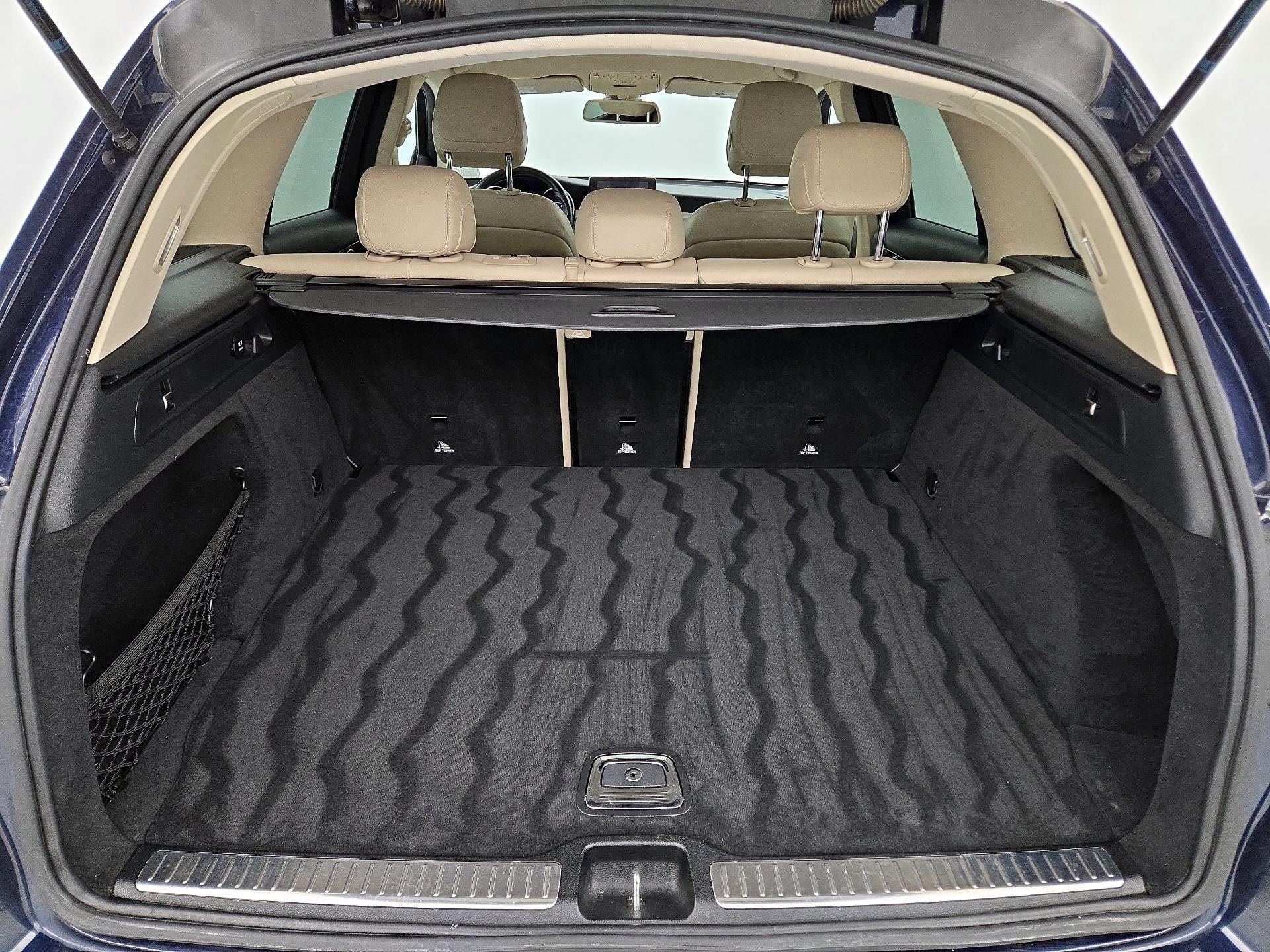 Thumbnail: 2016 Mercedes-Benz GLC - 19