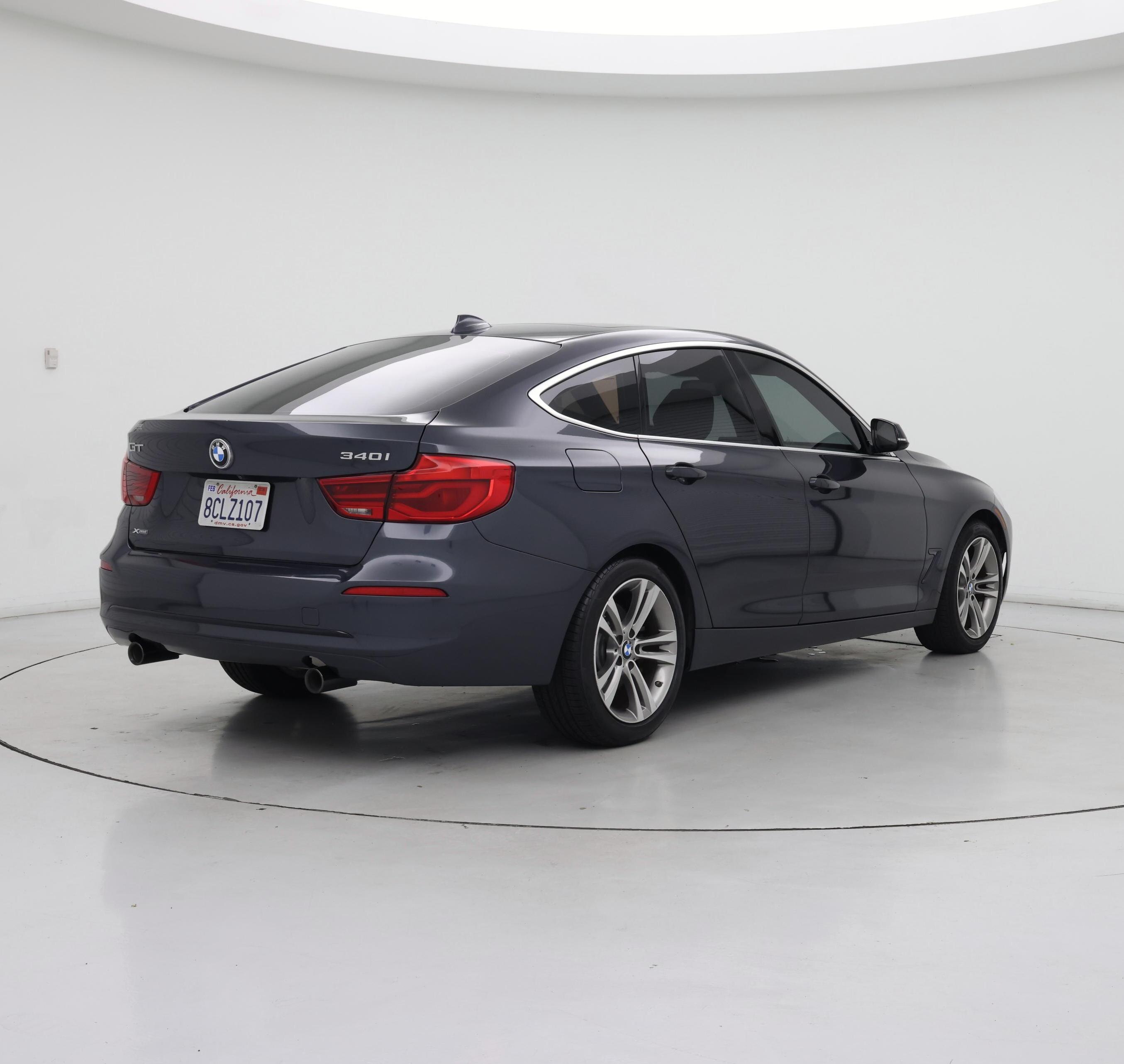 Thumbnail: 2018 BMW 3 Series - 8