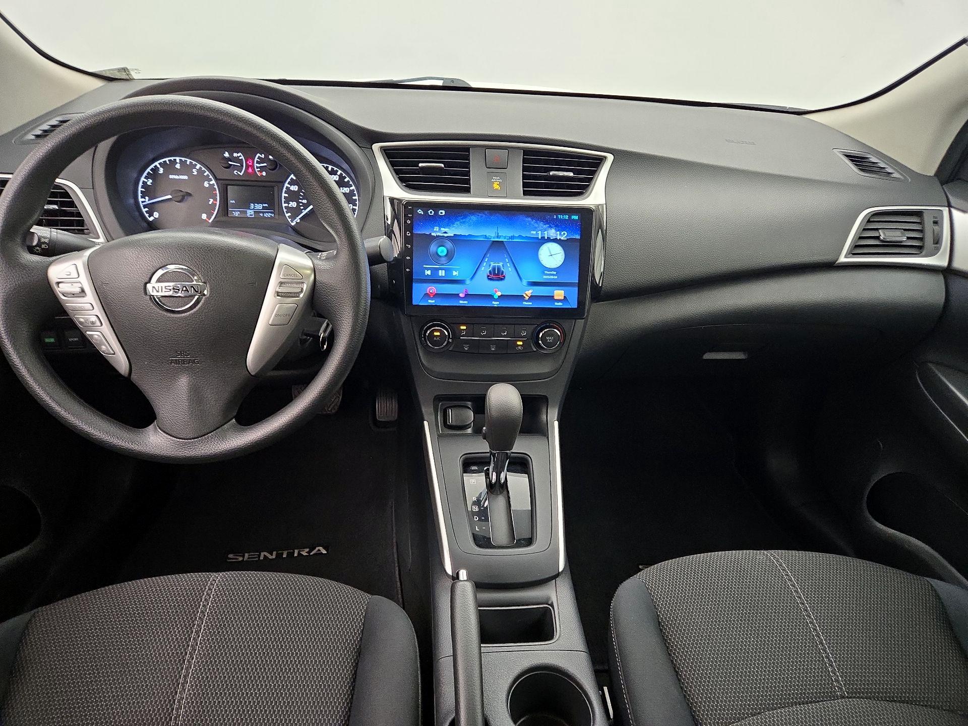 Thumbnail: 2016 Nissan Sentra - 9