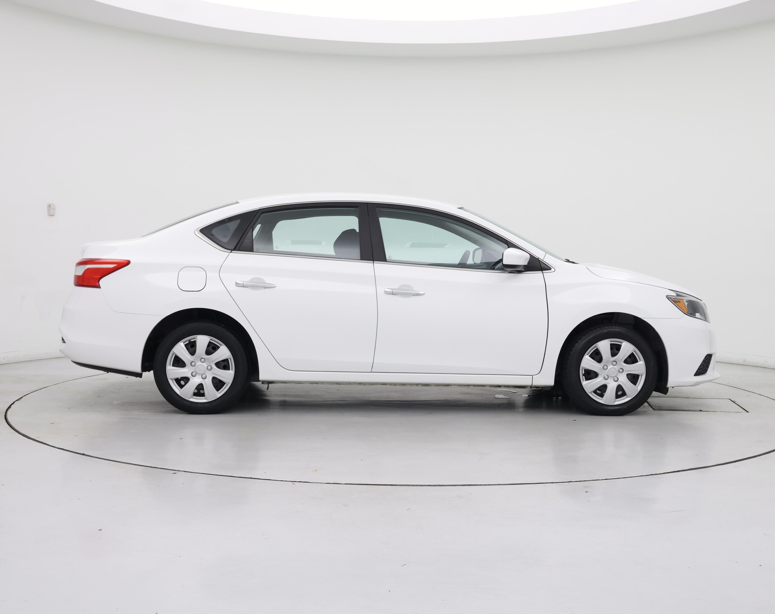 Thumbnail: 2016 Nissan Sentra - 7