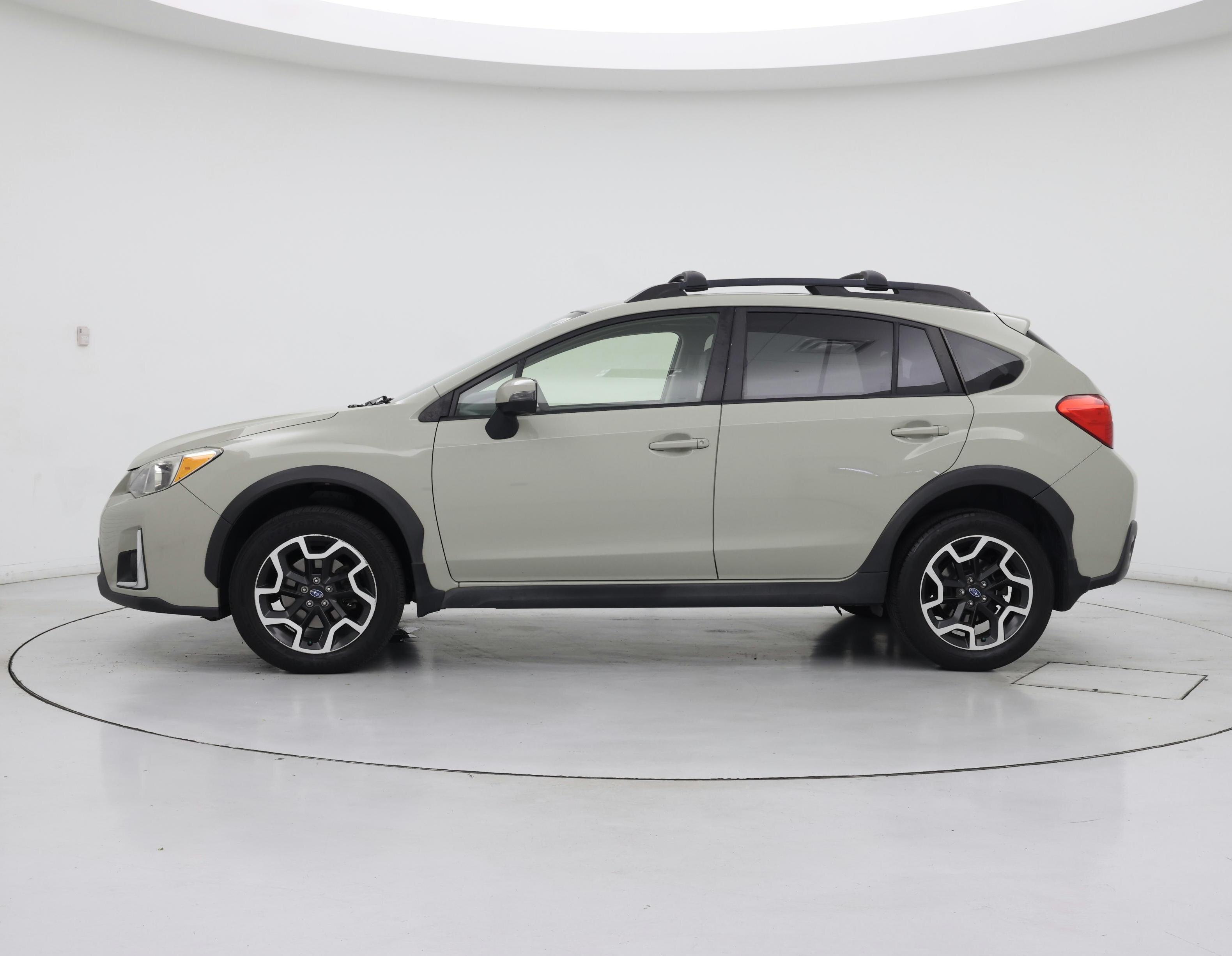 Thumbnail: 2016 Subaru XV Crosstrek - 3