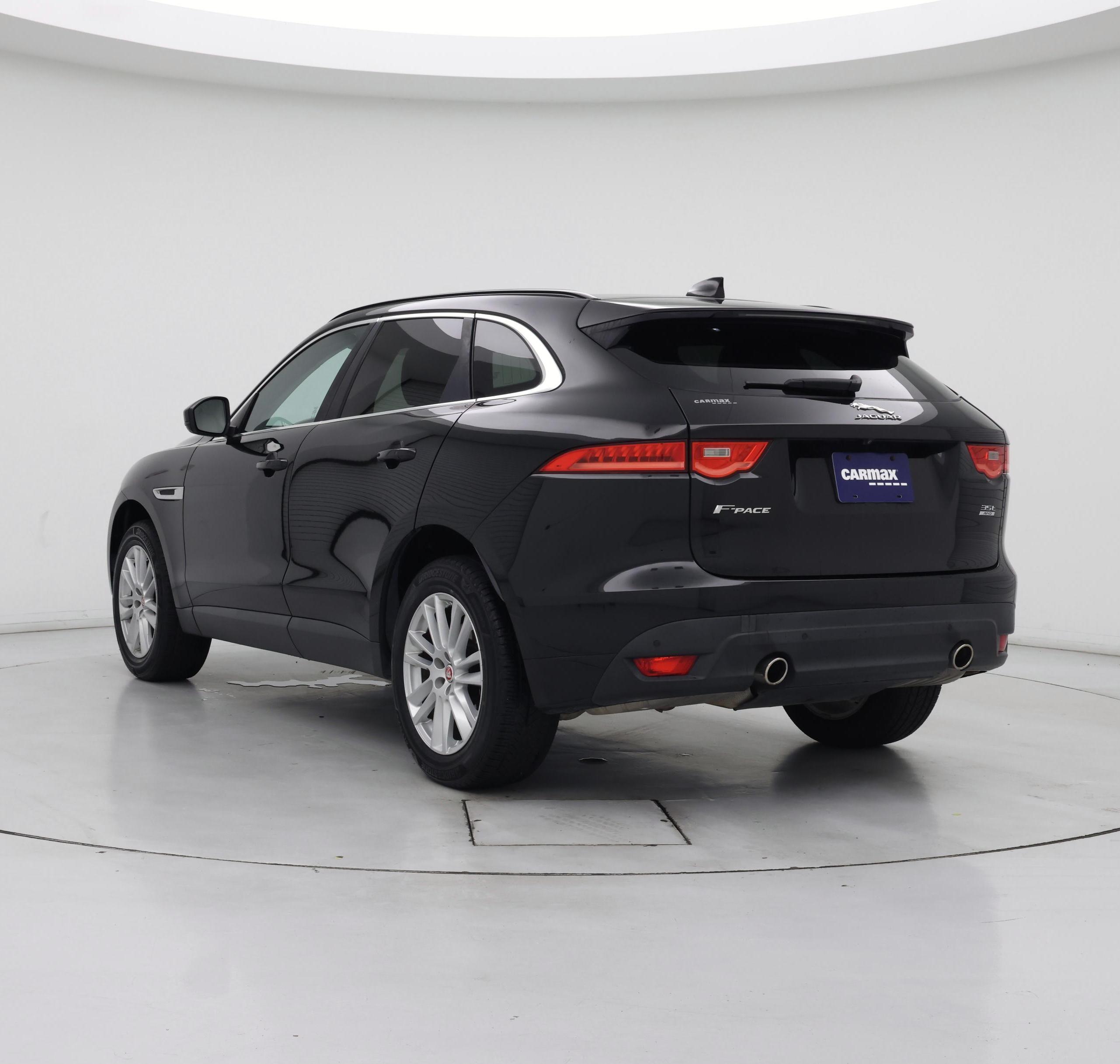 Thumbnail: 2017 Jaguar F-Pace - 2