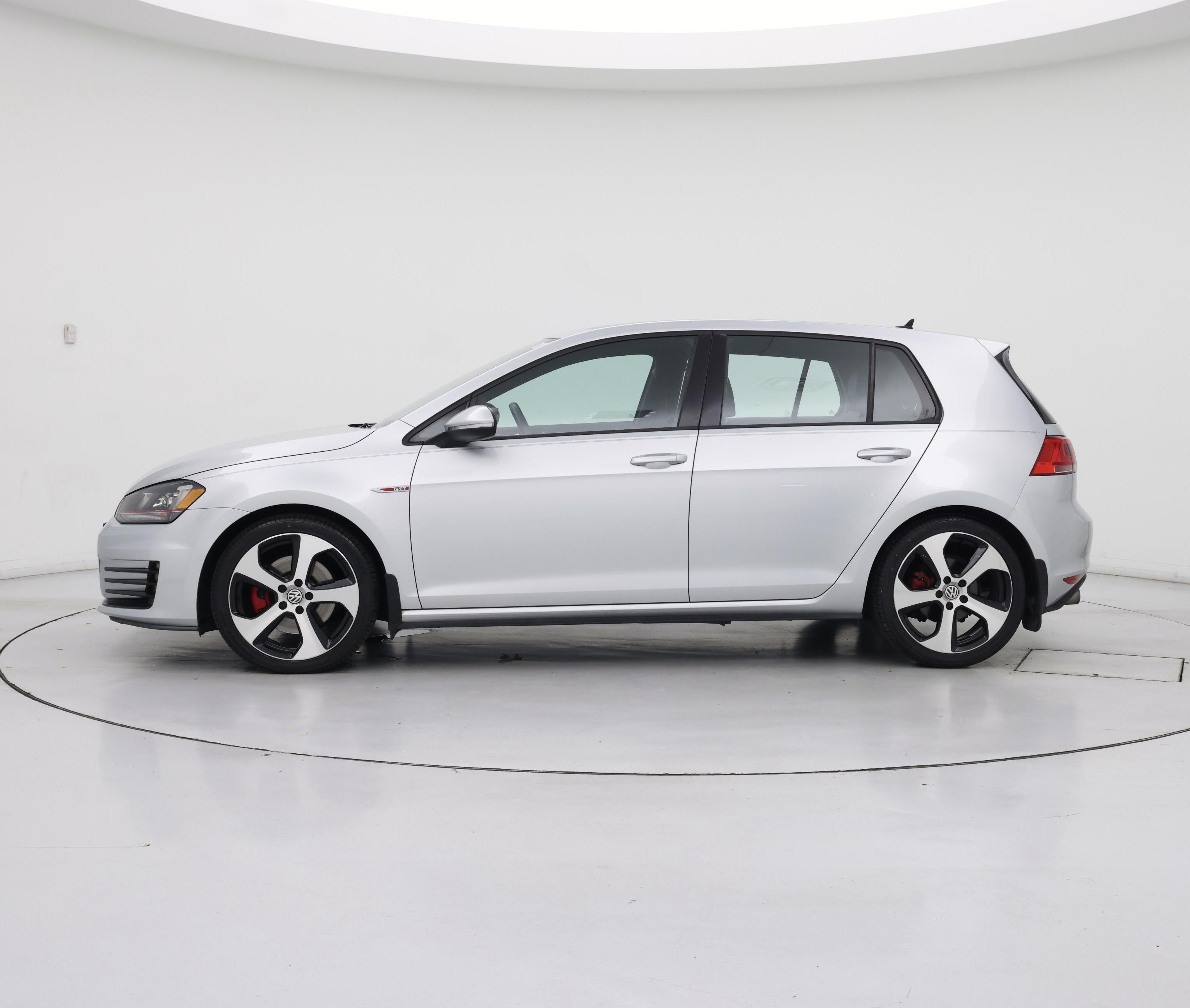Thumbnail: 2015 Volkswagen Golf - 3