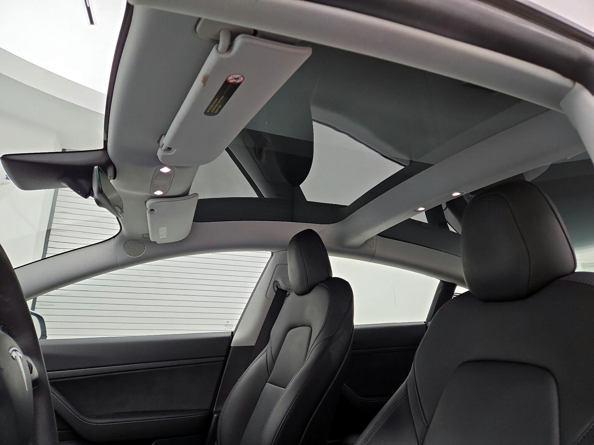 Thumbnail: 2021 Tesla Model 3 - 19