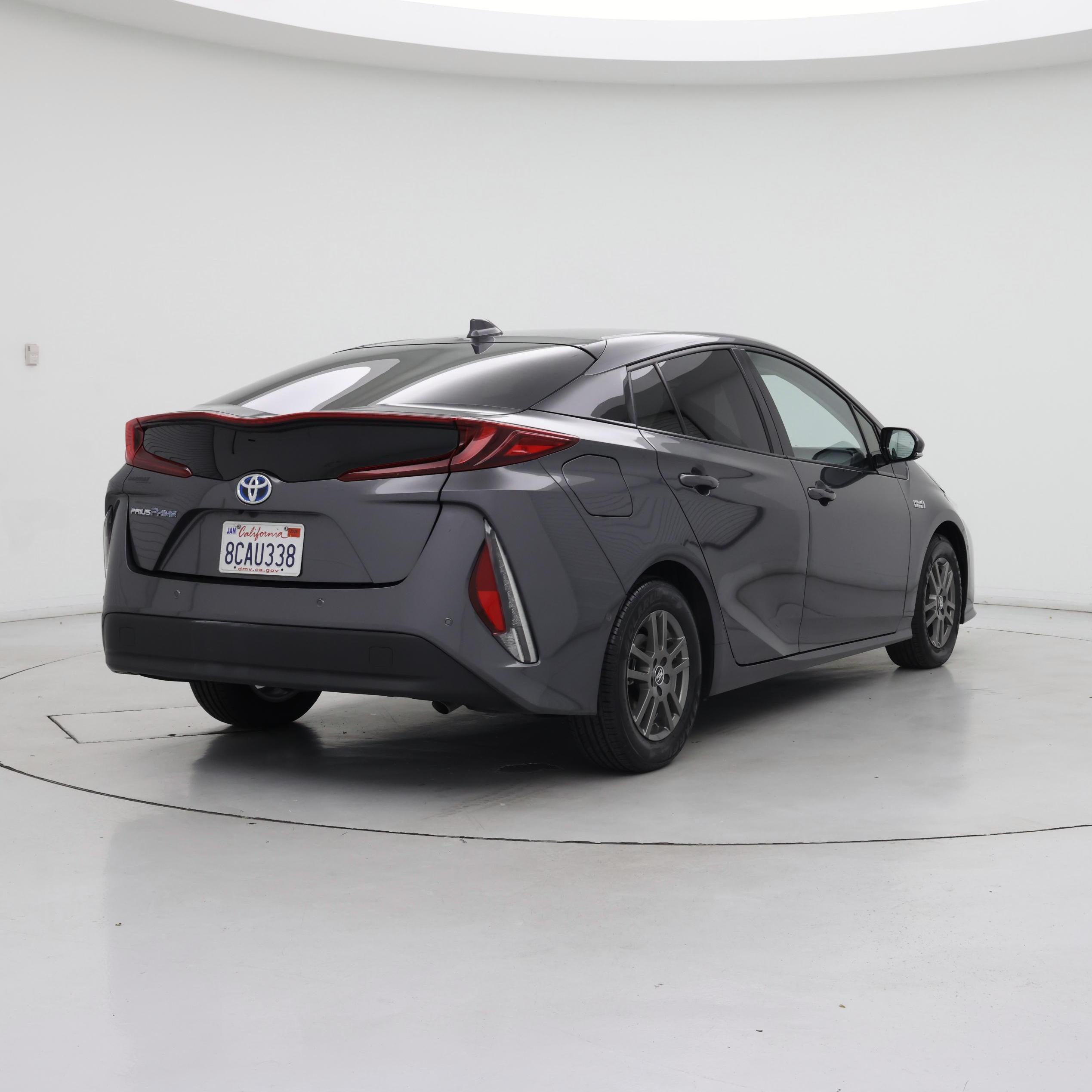 Thumbnail: 2017 Toyota Prius Prime - 8